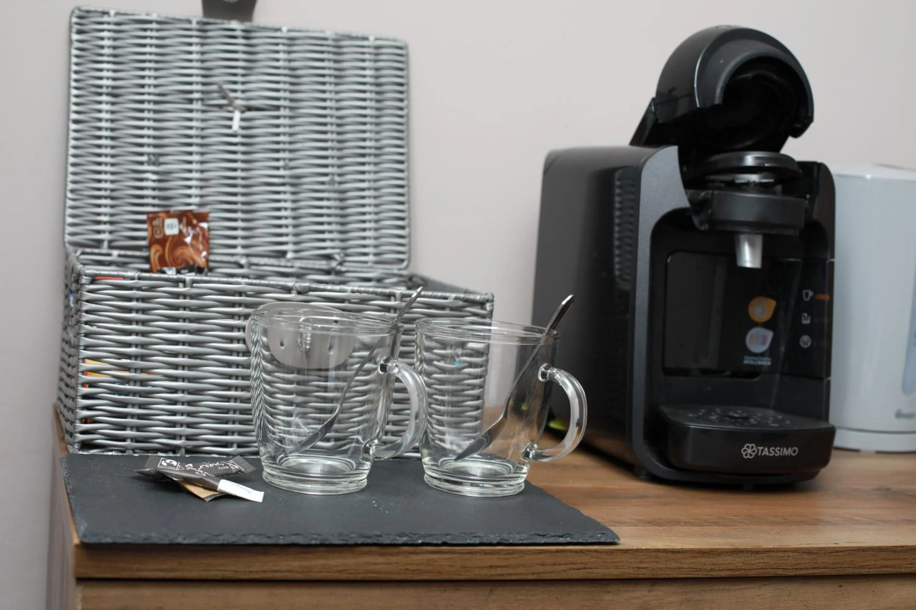 Coffee/tea facilities in OYO Glyn Valley Hotel