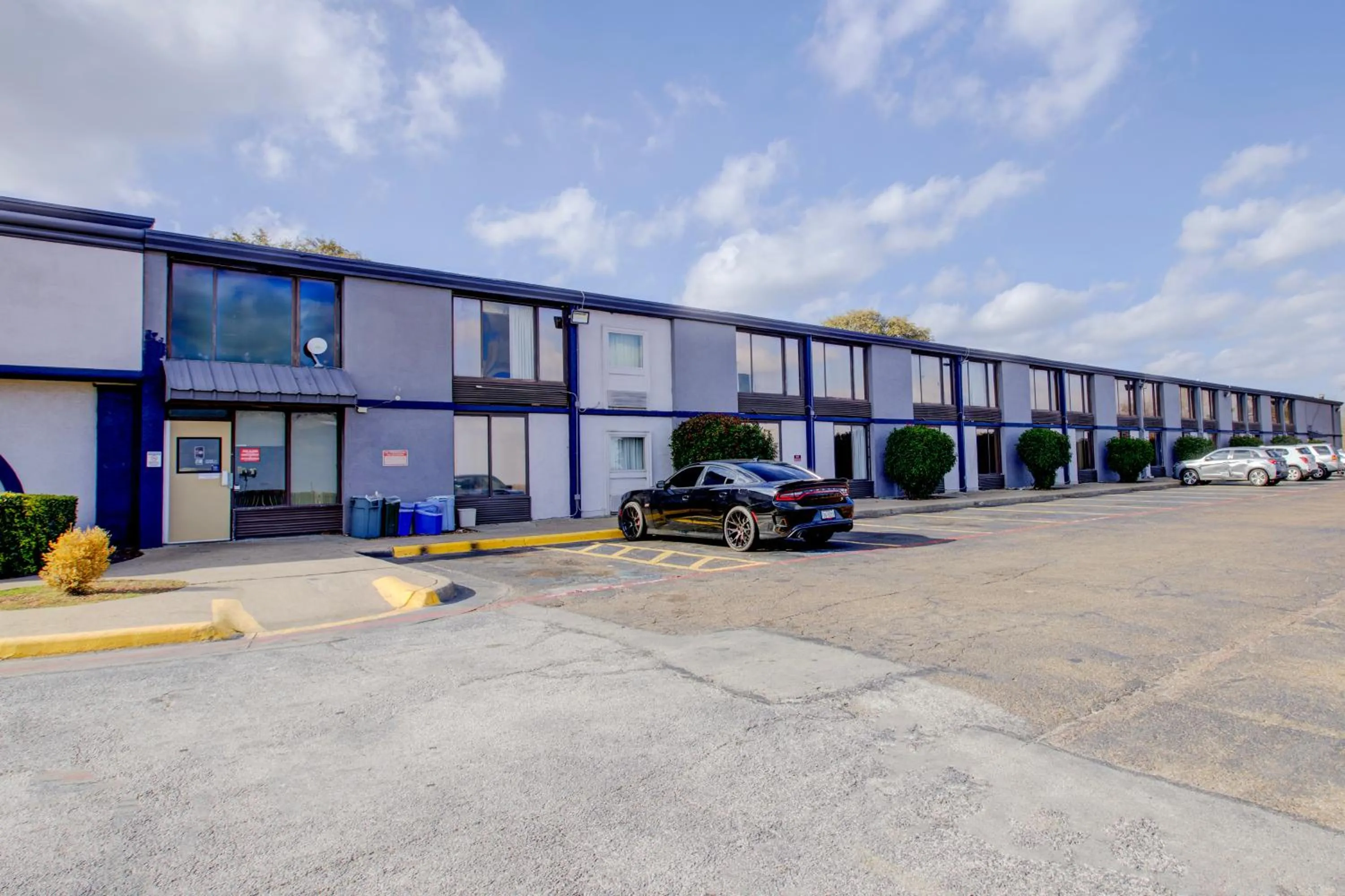 Parking in Capital O Duncanville Tx