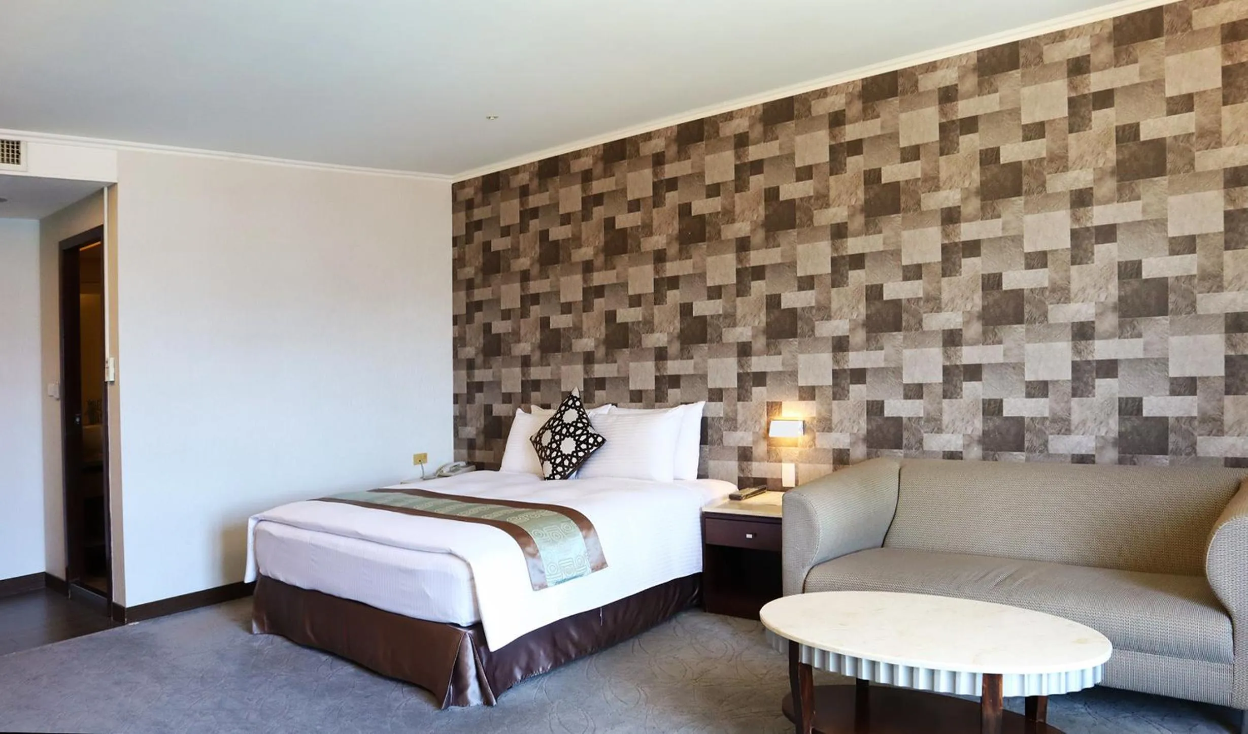 Bed in Zhong Ke Hotel