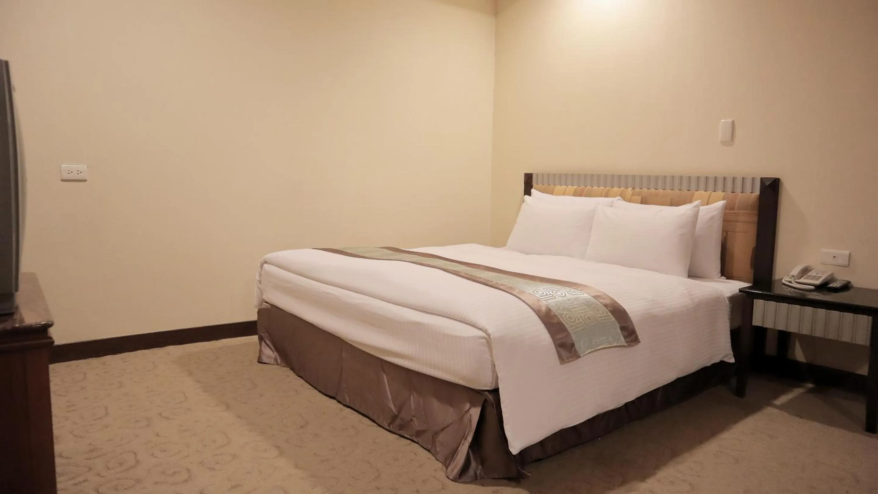 Bed in Zhong Ke Hotel