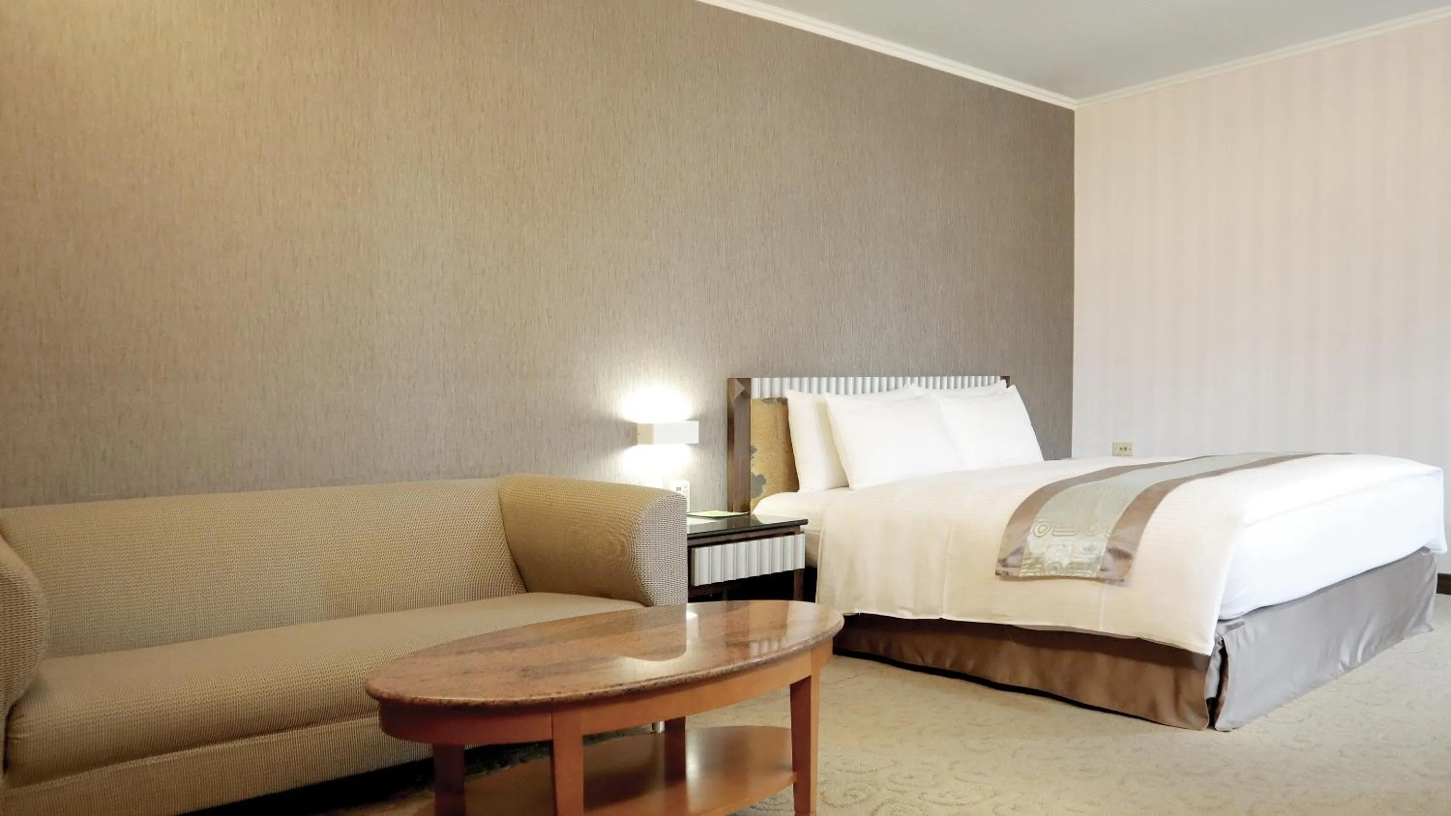 Living room, Bed in Zhong Ke Hotel