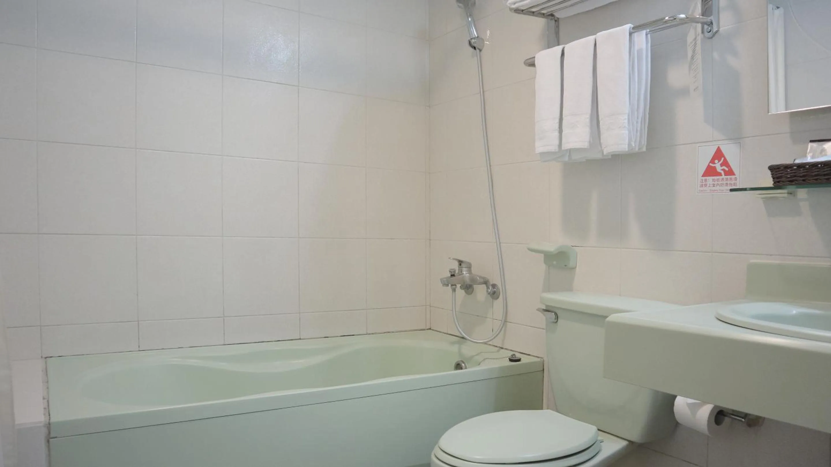 Shower in Zhong Ke Hotel