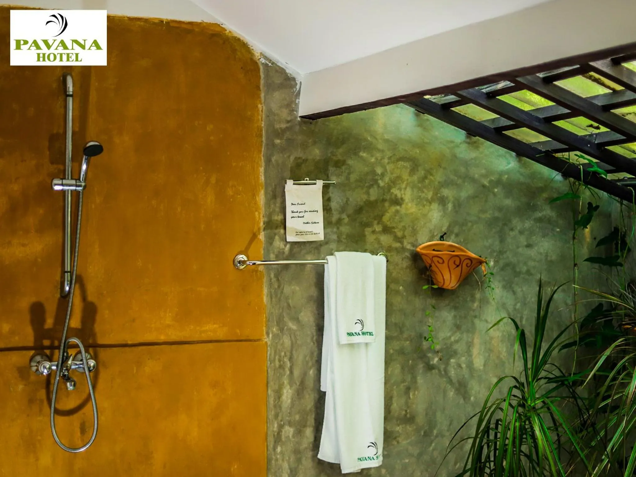 Bathroom in Pavana Hotel