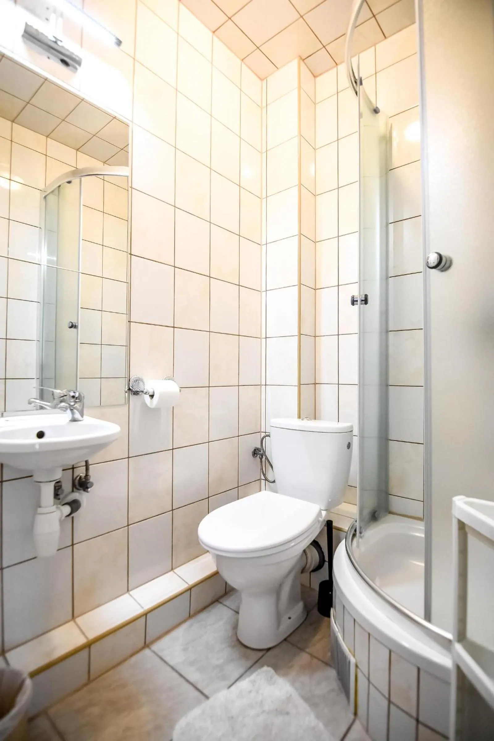 Shower in Willa Modra