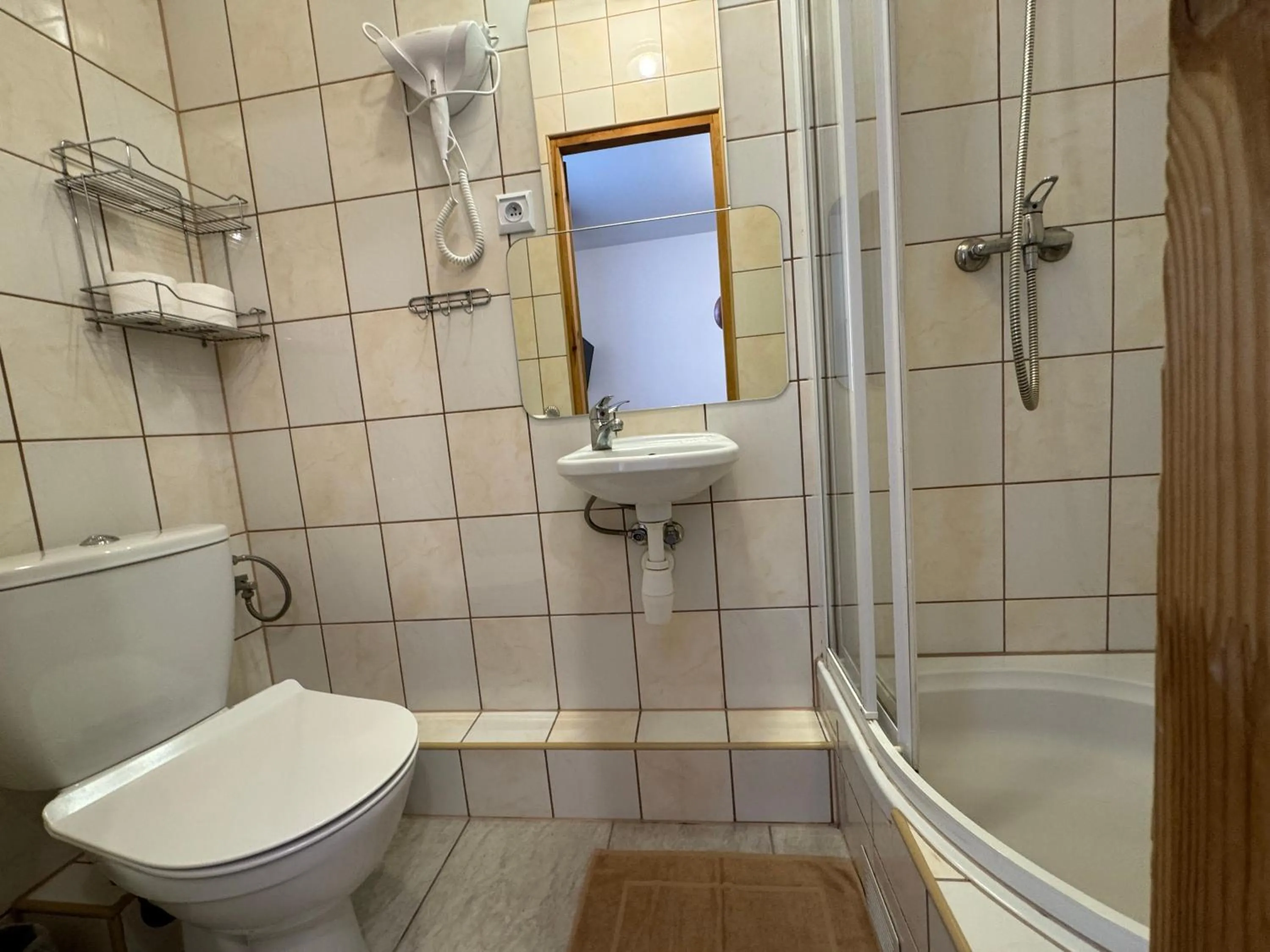 Shower in Willa Modra