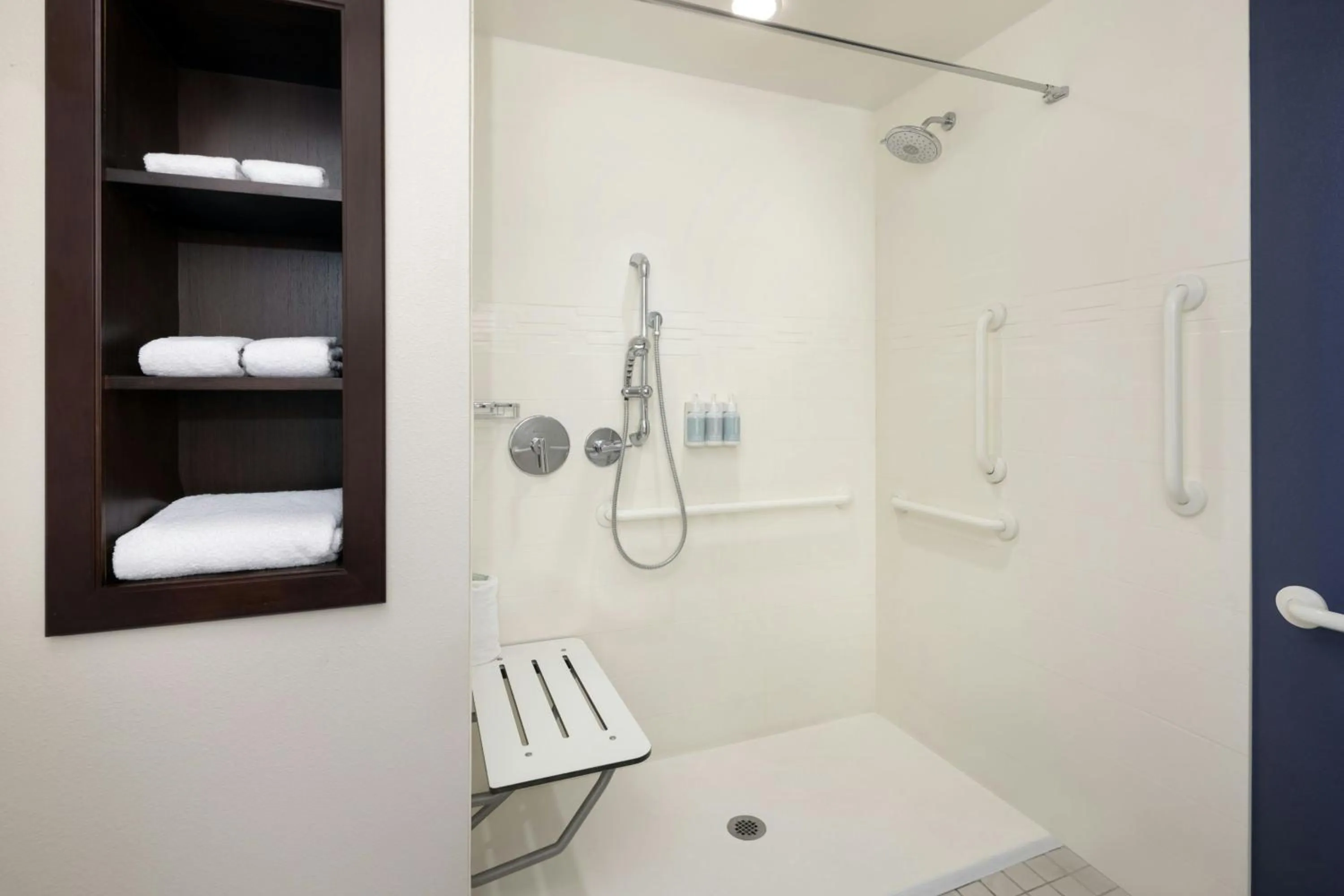 Bathroom in Residence Inn by Marriott Orlando Downtown