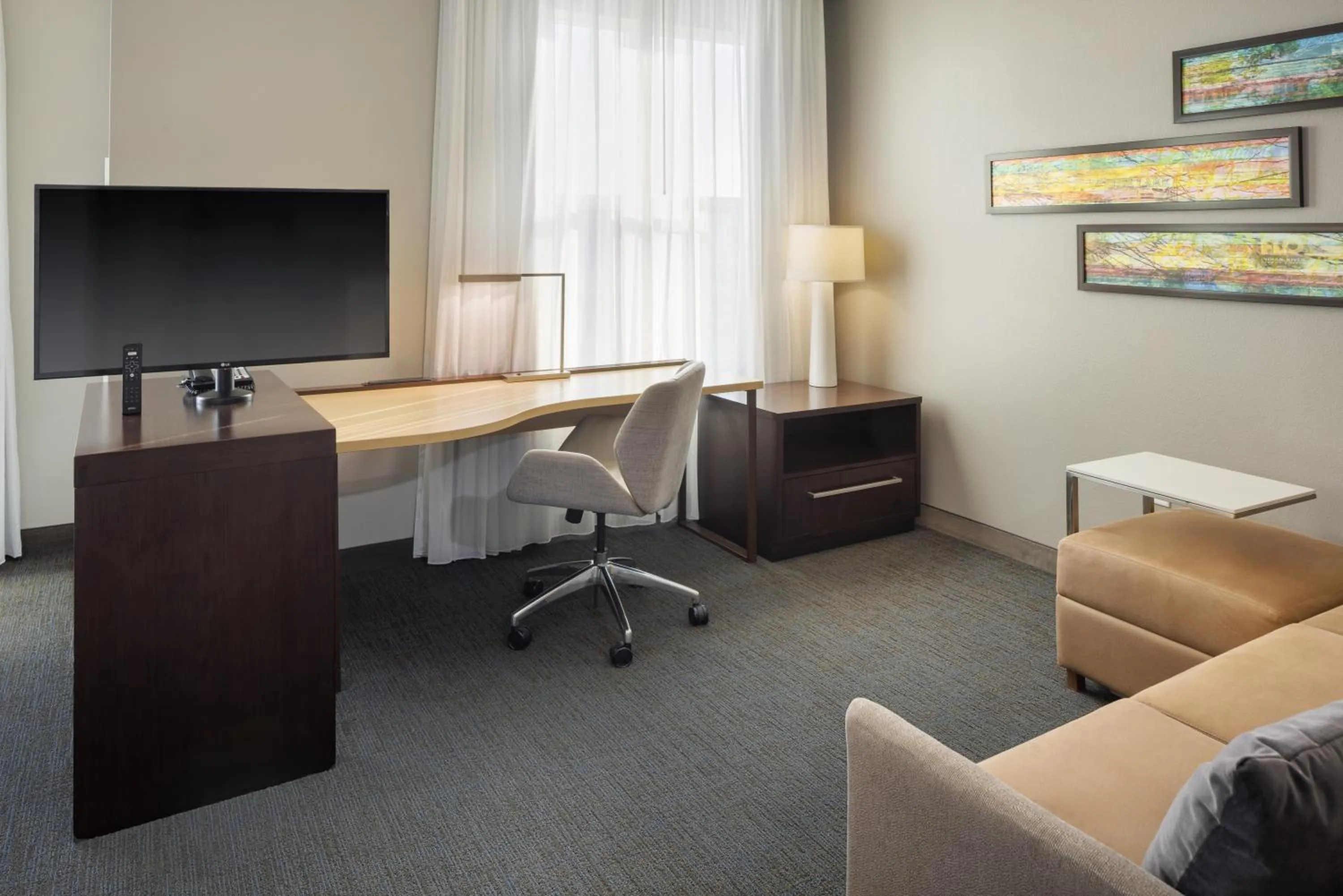 TV and multimedia in Residence Inn by Marriott Orlando Downtown