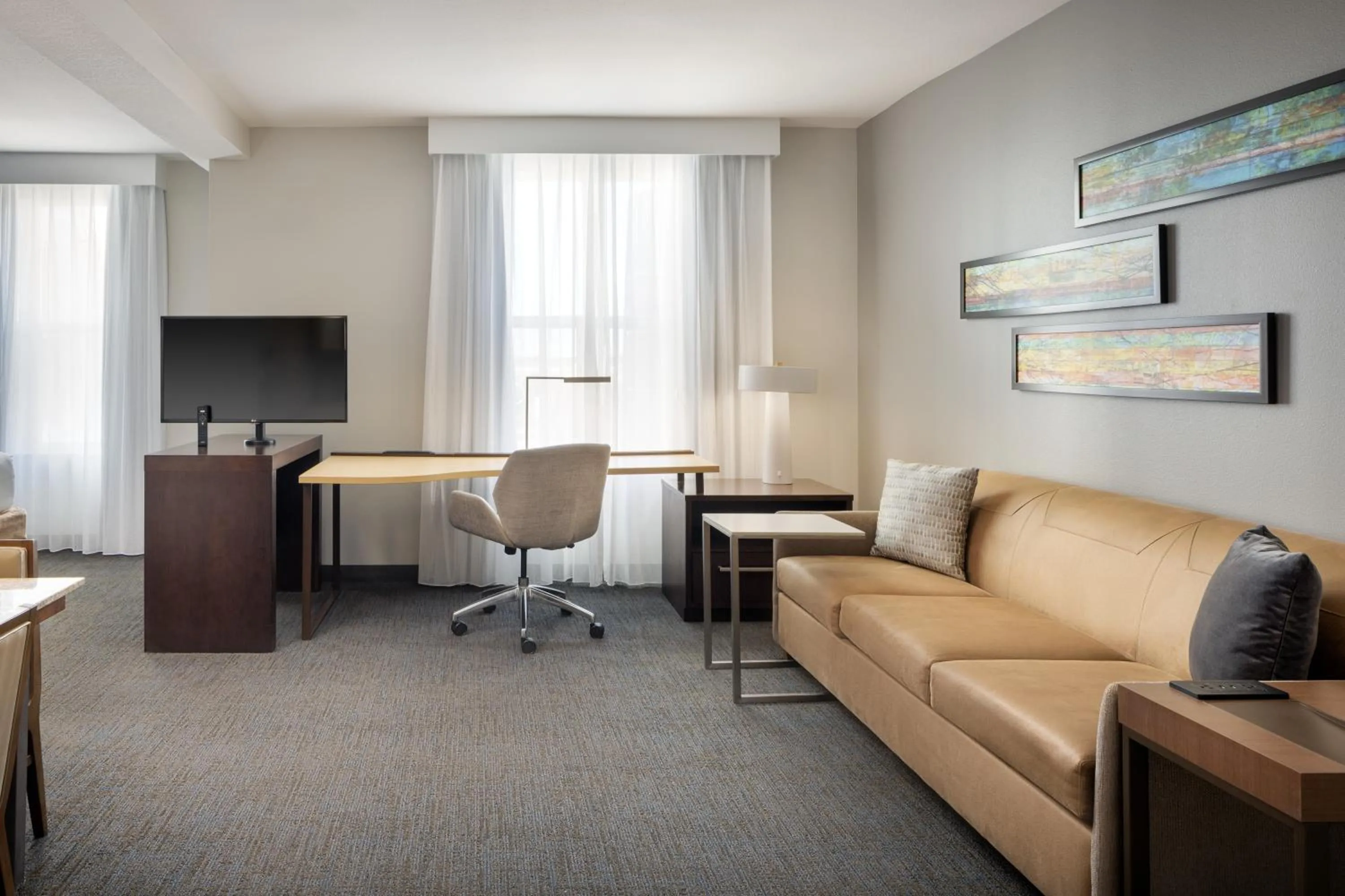 TV and multimedia in Residence Inn by Marriott Orlando Downtown