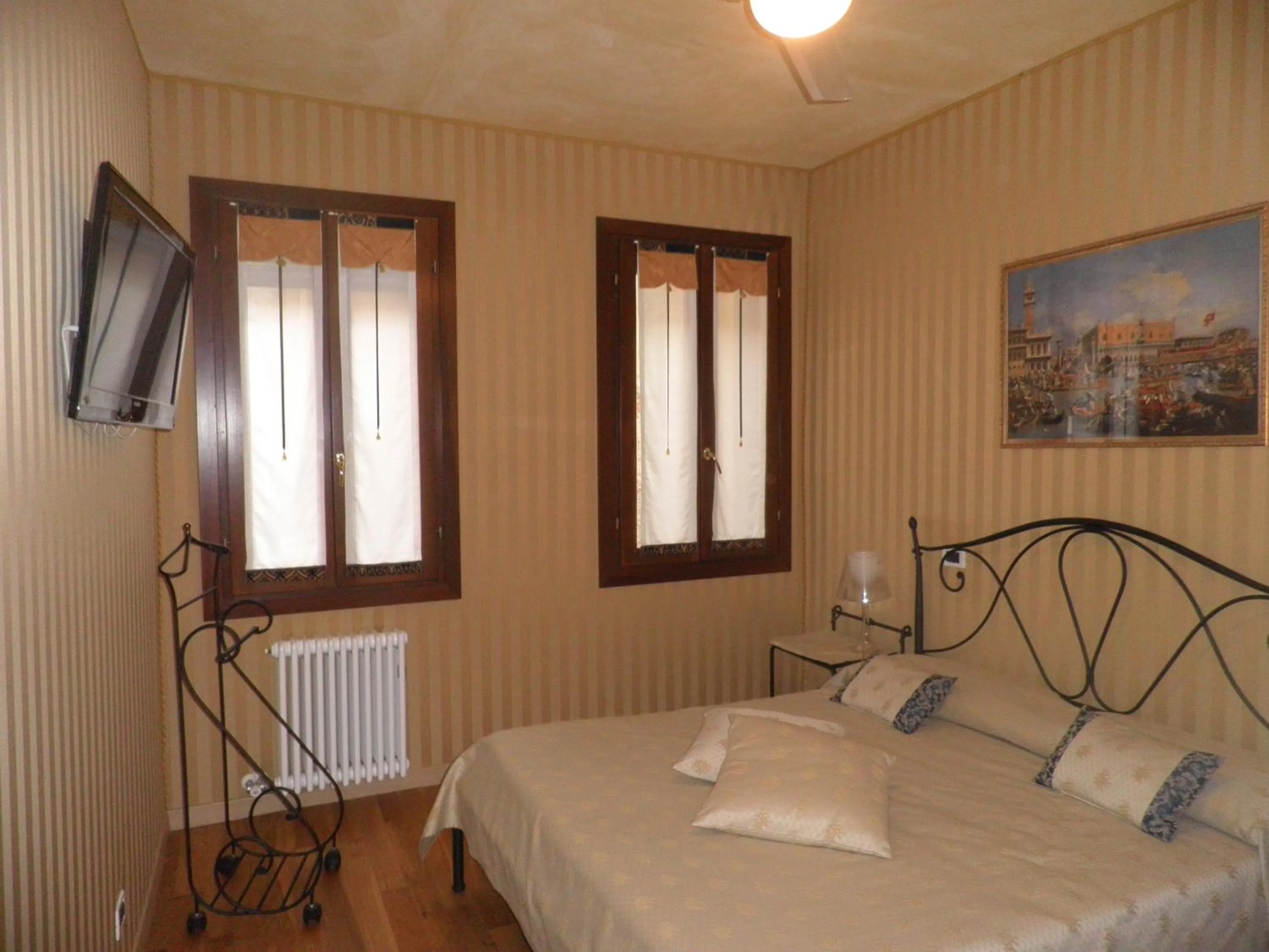 Bedroom, Bed in Ca' Delle Maschere