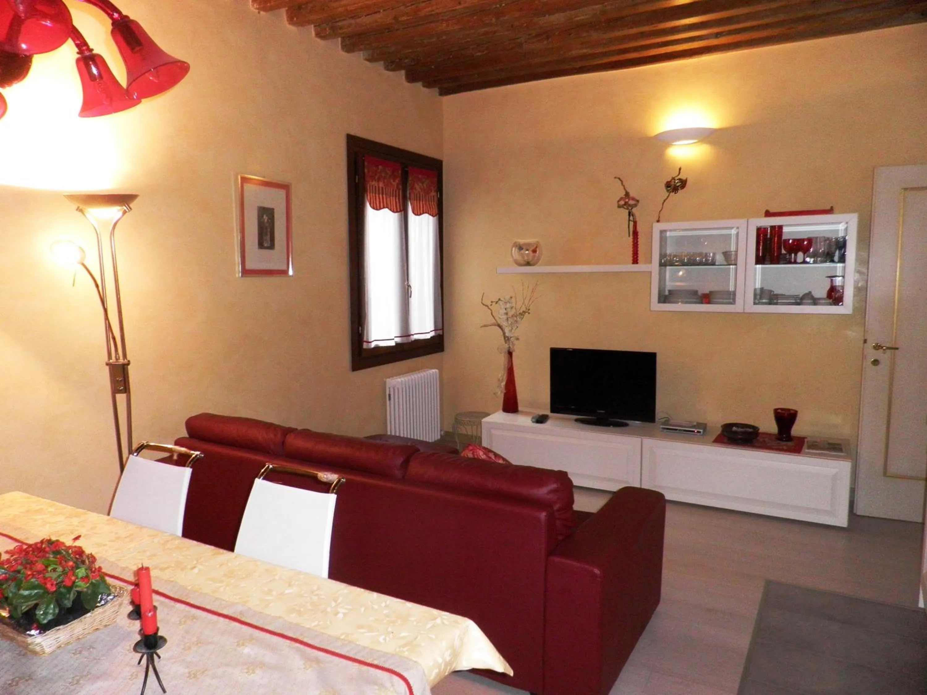 Dining area in Ca' Delle Maschere