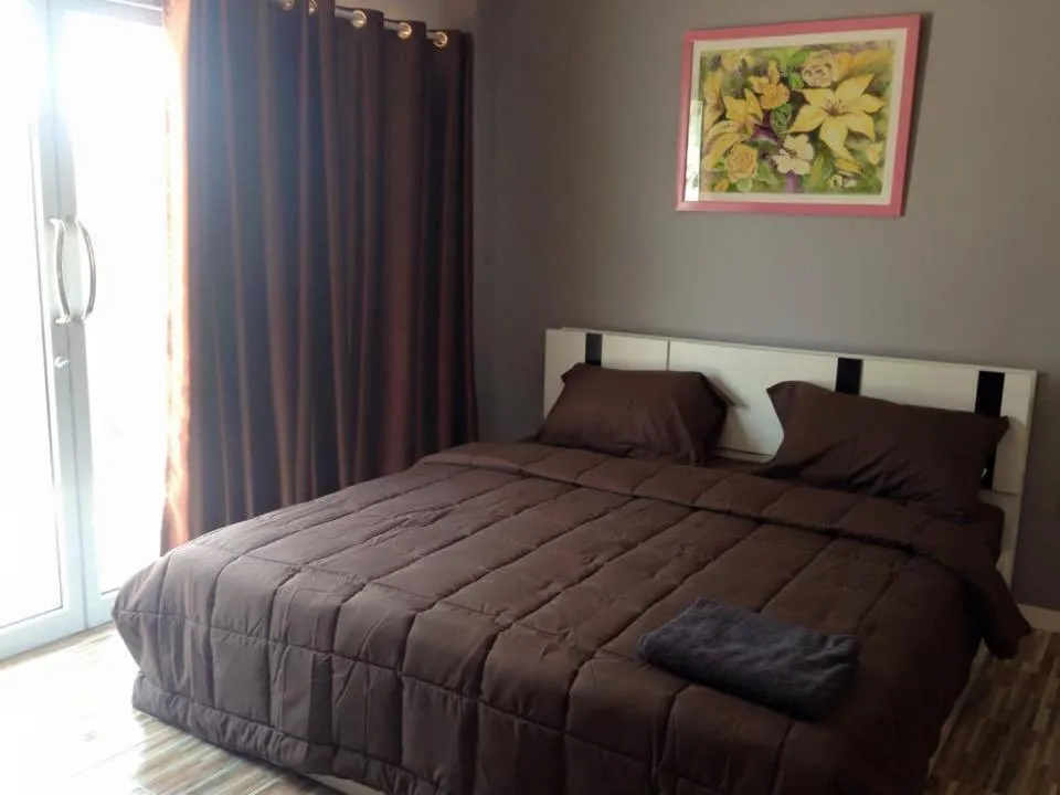 Bed in R2 Apartment Service