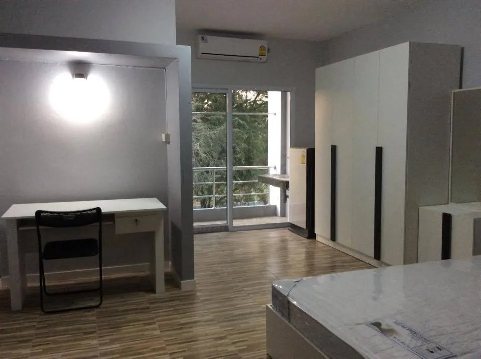 Bed in R2 Apartment Service