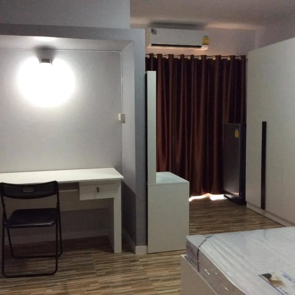 Bed in R2 Apartment Service