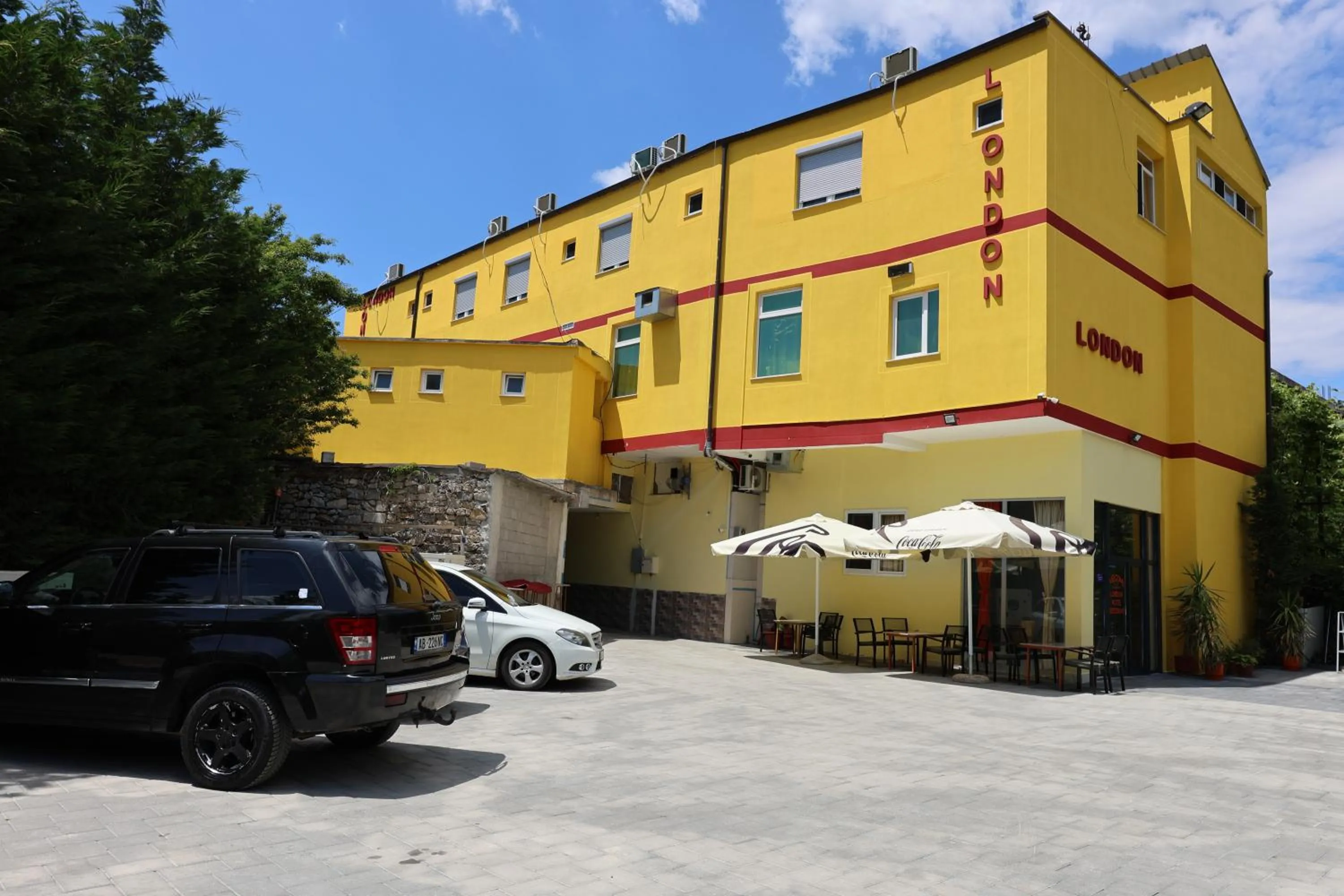 Garden in London Restaurant Hotel