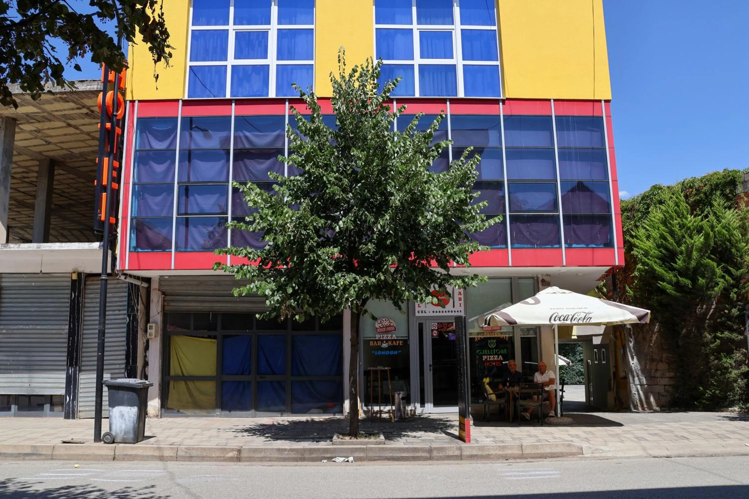 Dining area in London Restaurant Hotel