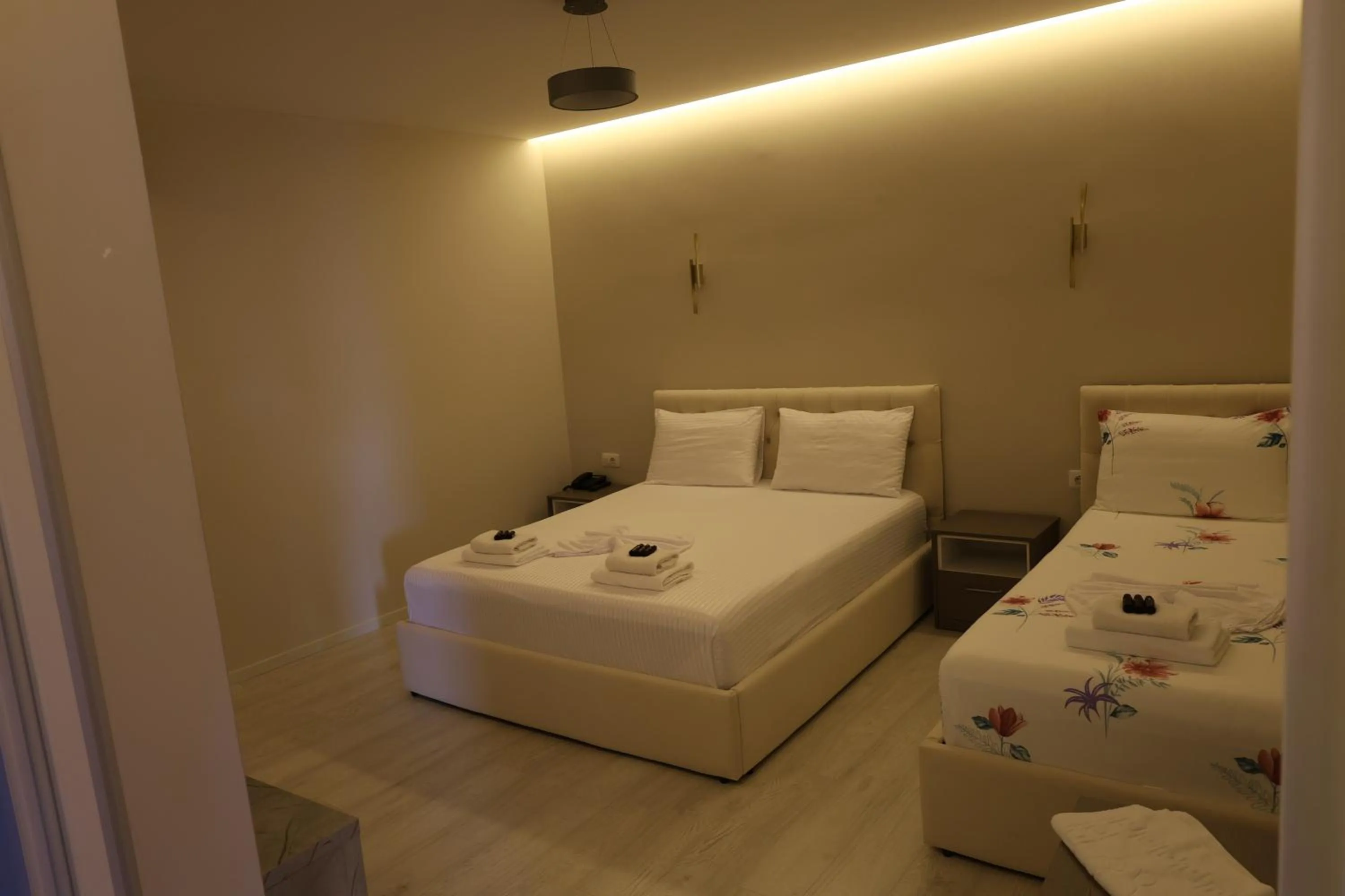 Bed in London Restaurant Hotel