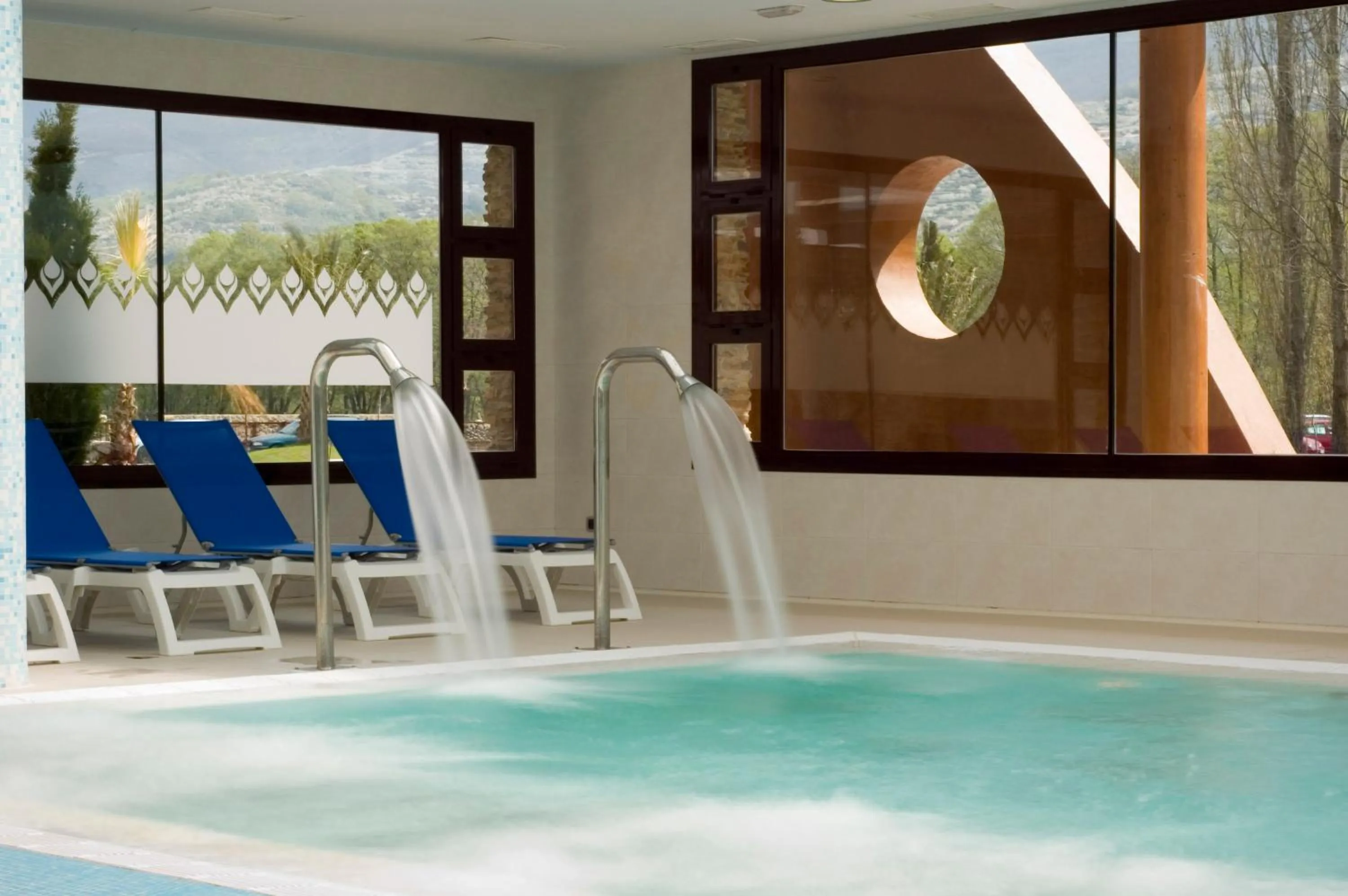 Spa and wellness centre/facilities in Hotel Balneario Valle del Jerte