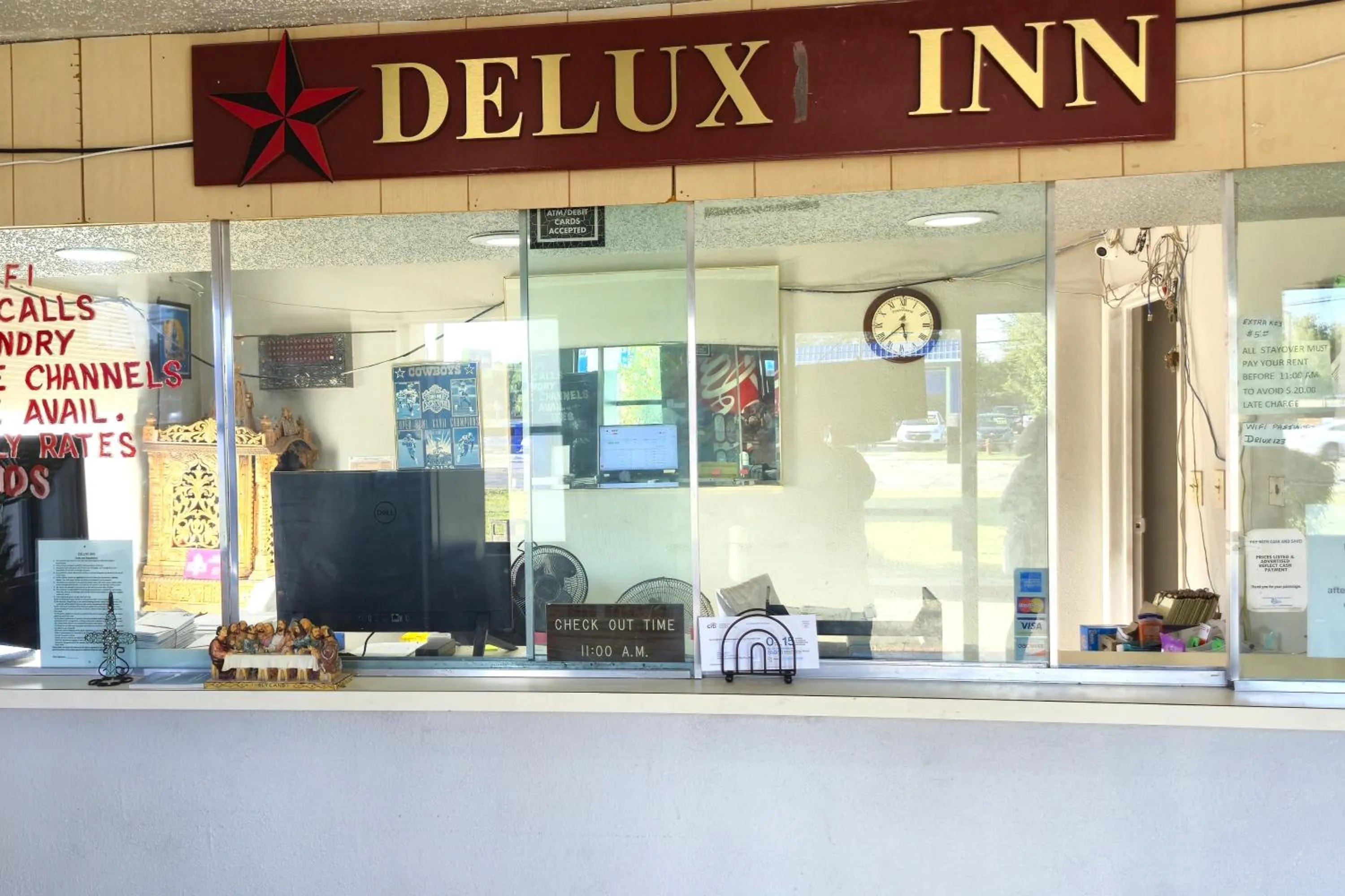 Lobby or reception in Deluxe Inn Motel By OYO Grand Prairie Interstate 30