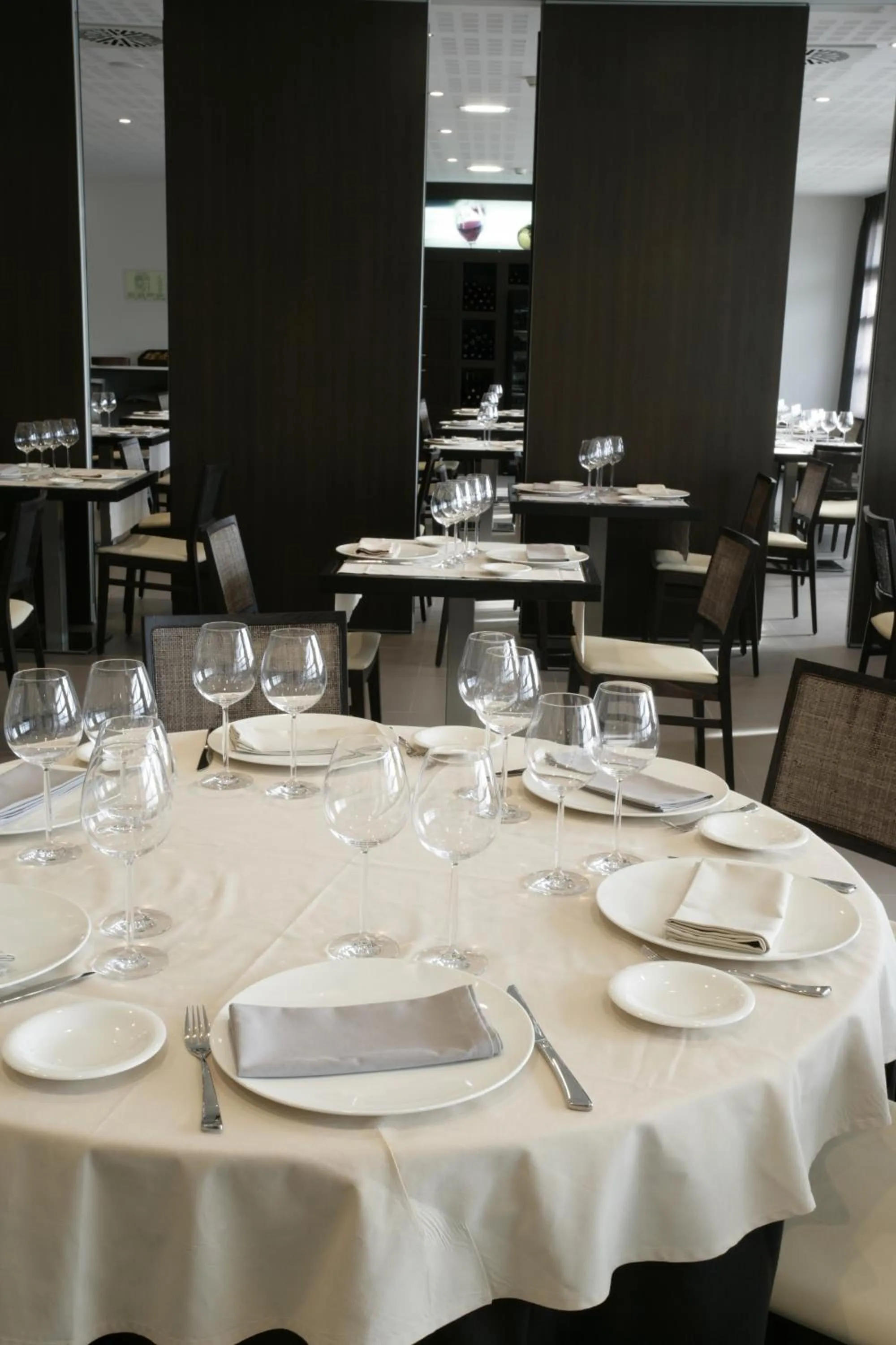 Restaurant/places to eat in Hotel Europa