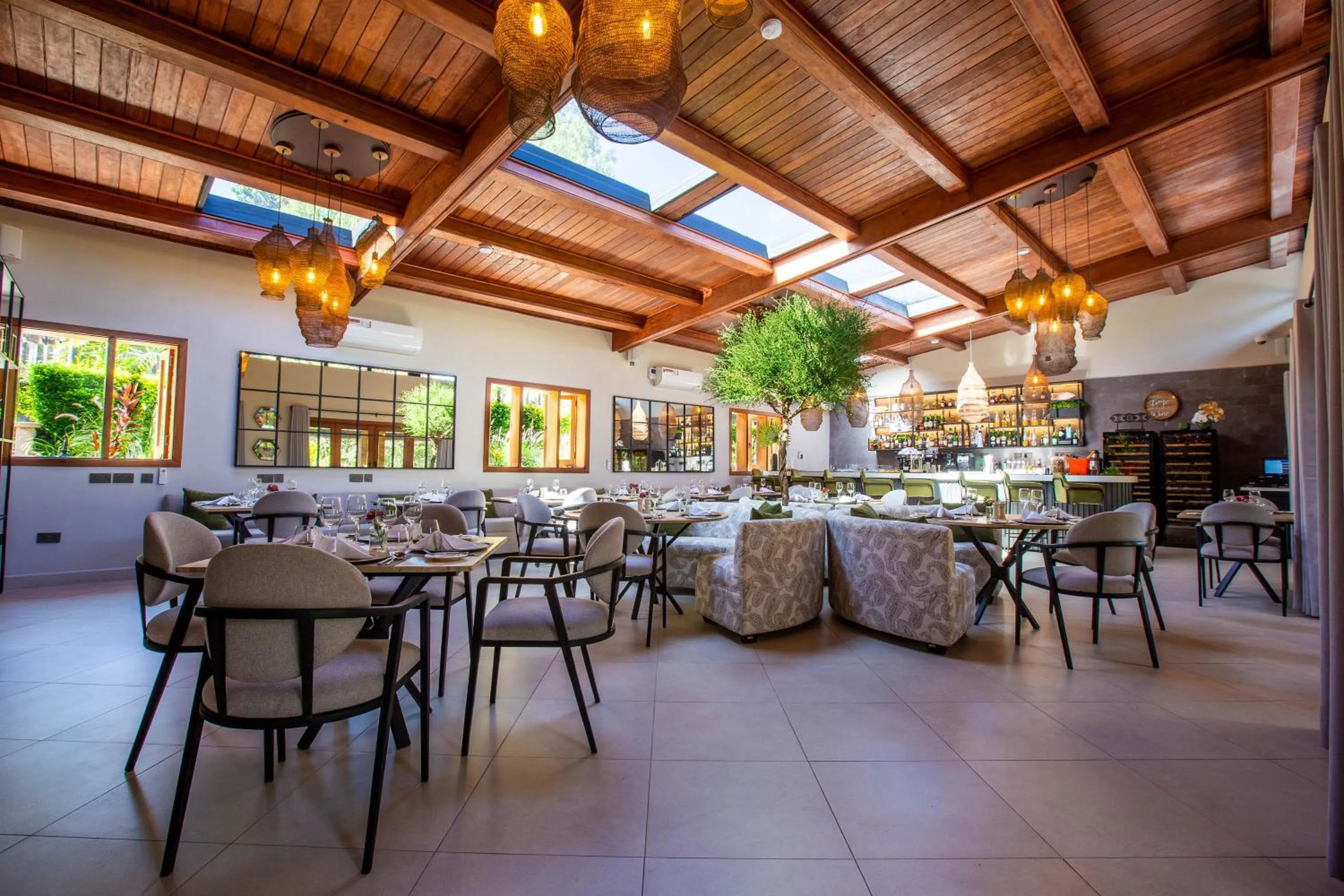 Restaurant/places to eat in Pax Manor Muthaiga