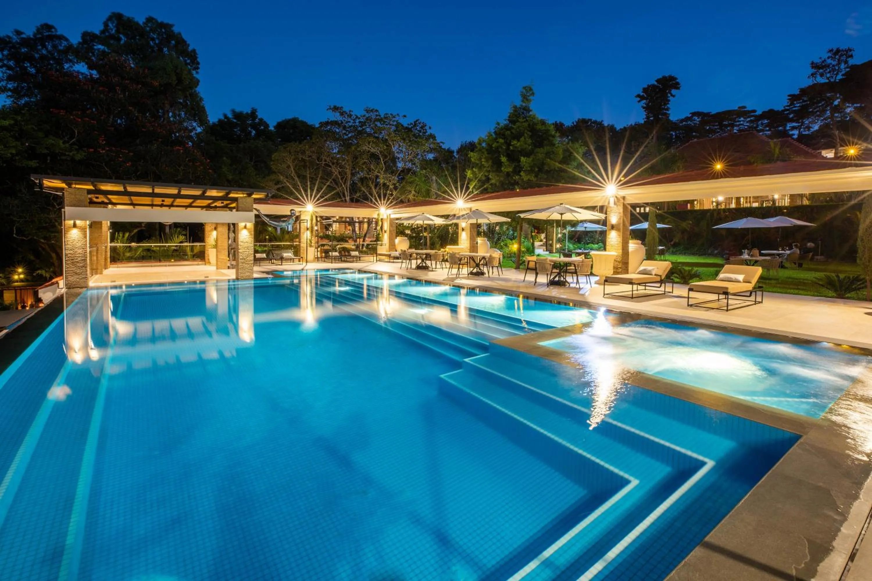 Swimming pool in Pax Manor Muthaiga