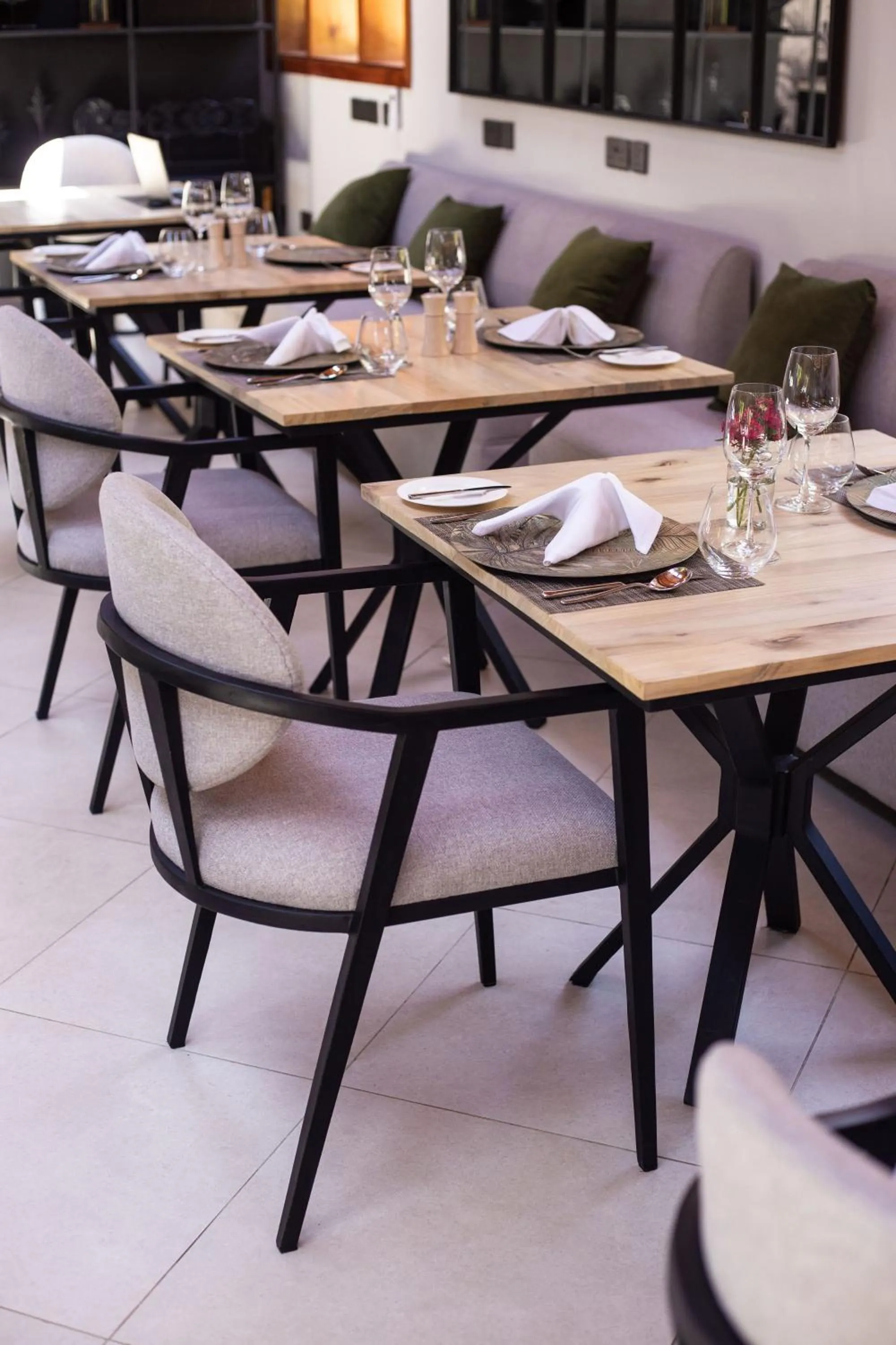 Restaurant/places to eat in Pax Manor Muthaiga