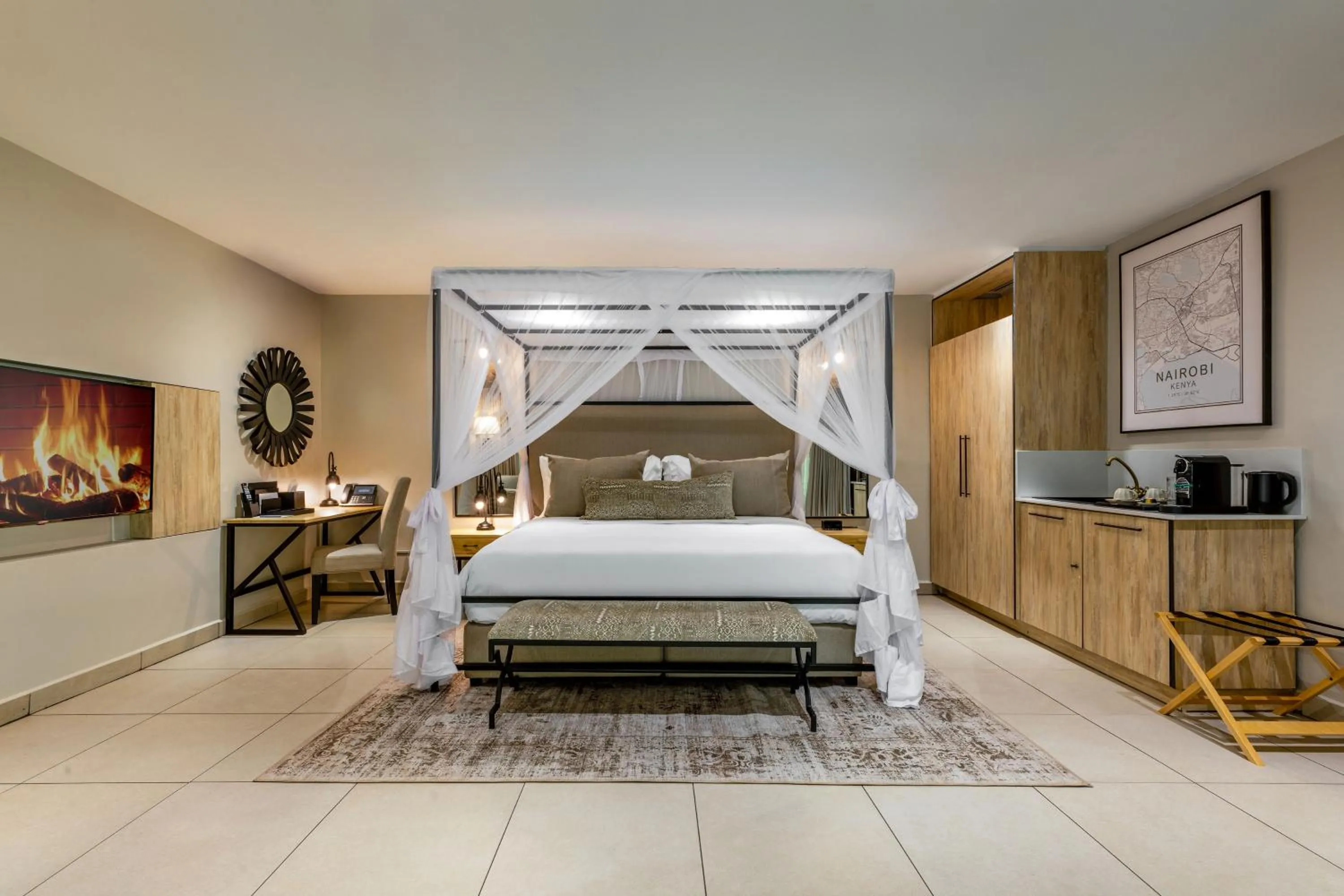 Photo of the whole room, Bed in Pax Manor Muthaiga