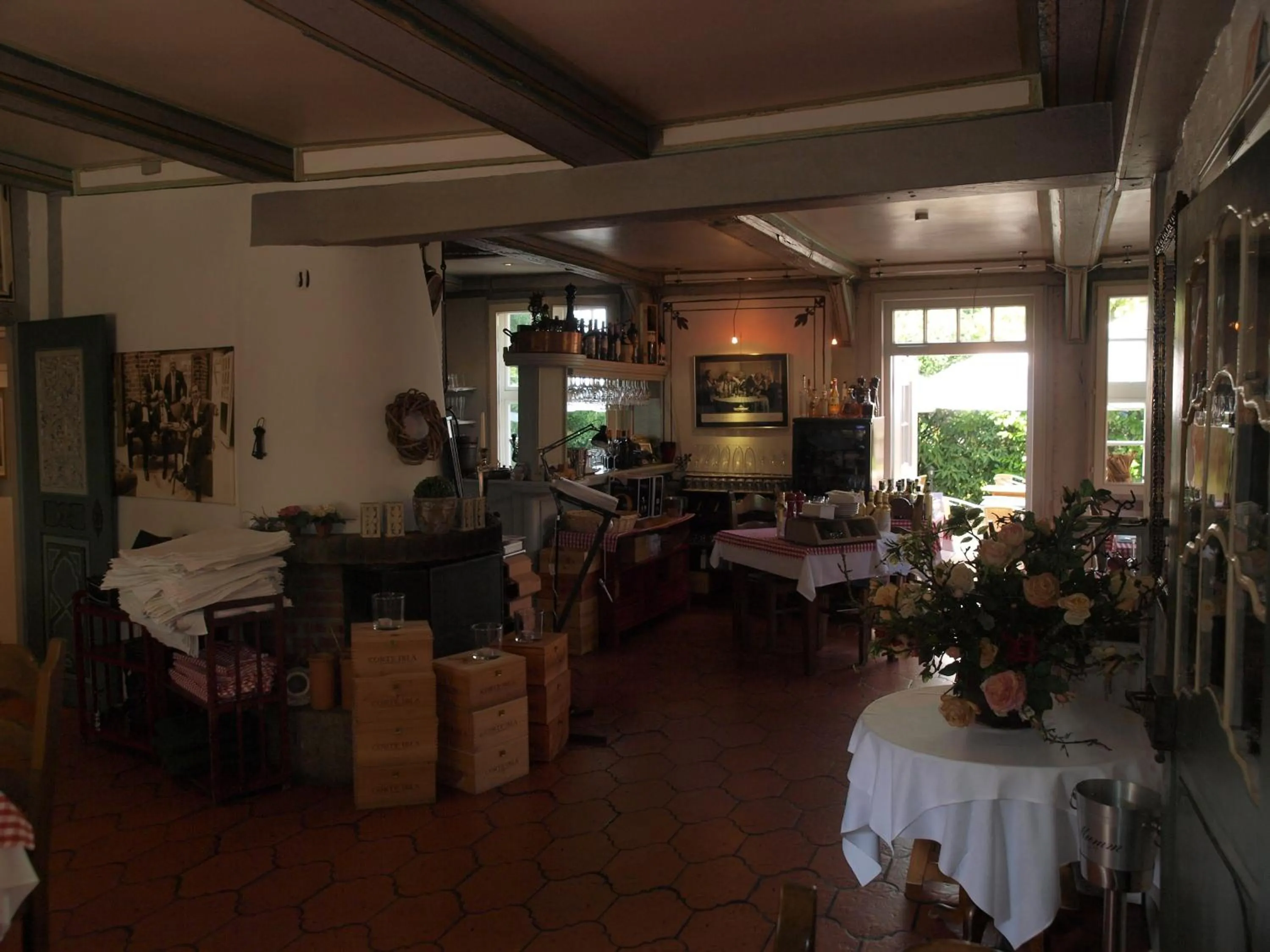 Restaurant/places to eat in Klosterkrug Apartments