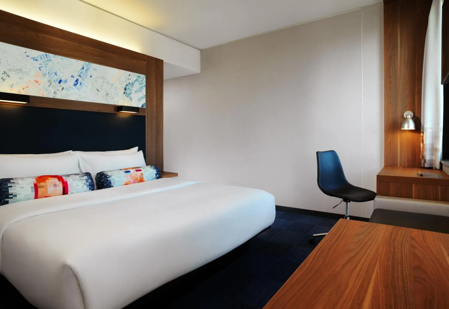 Bed in Aloft Stuttgart