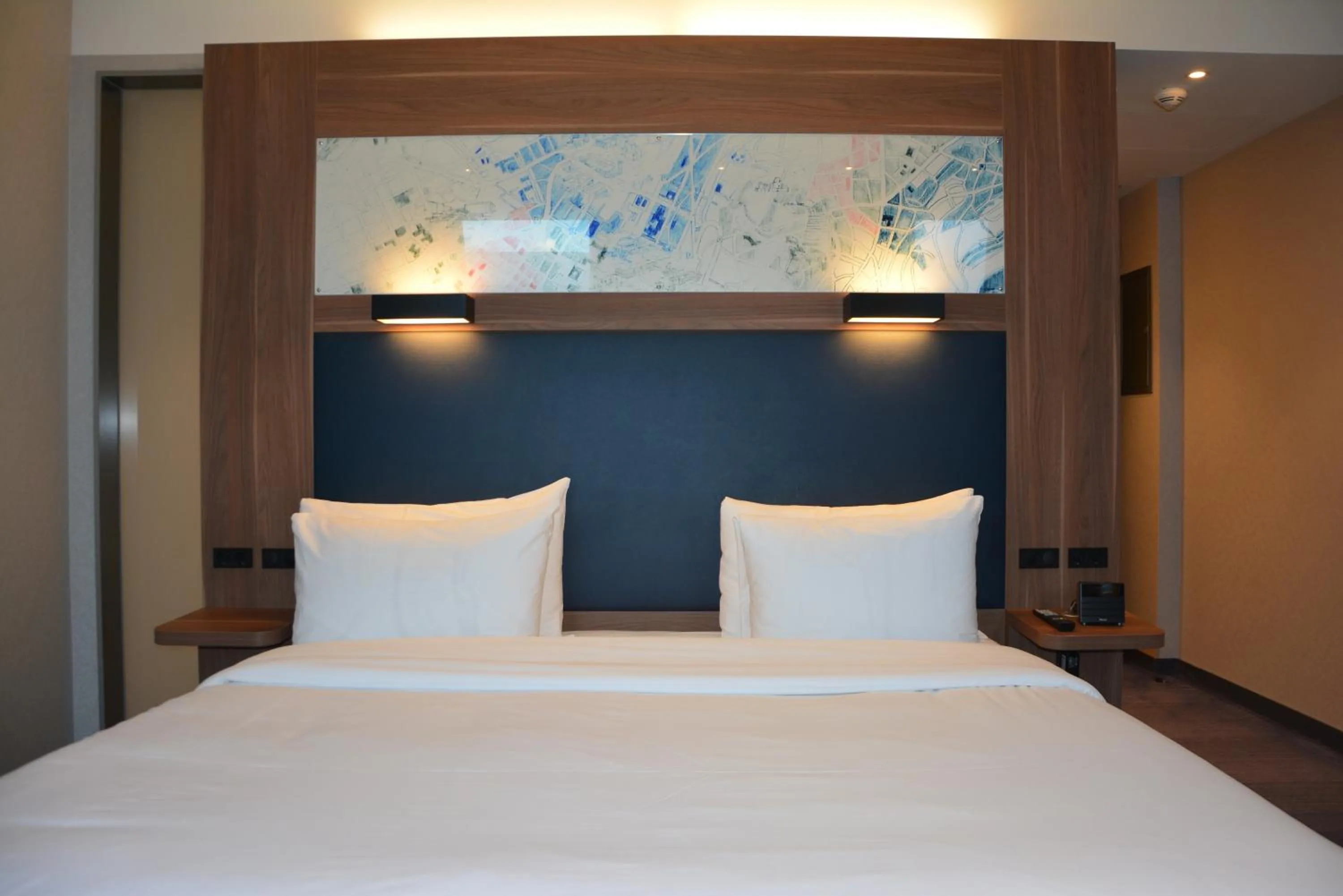 Bed in Aloft Stuttgart