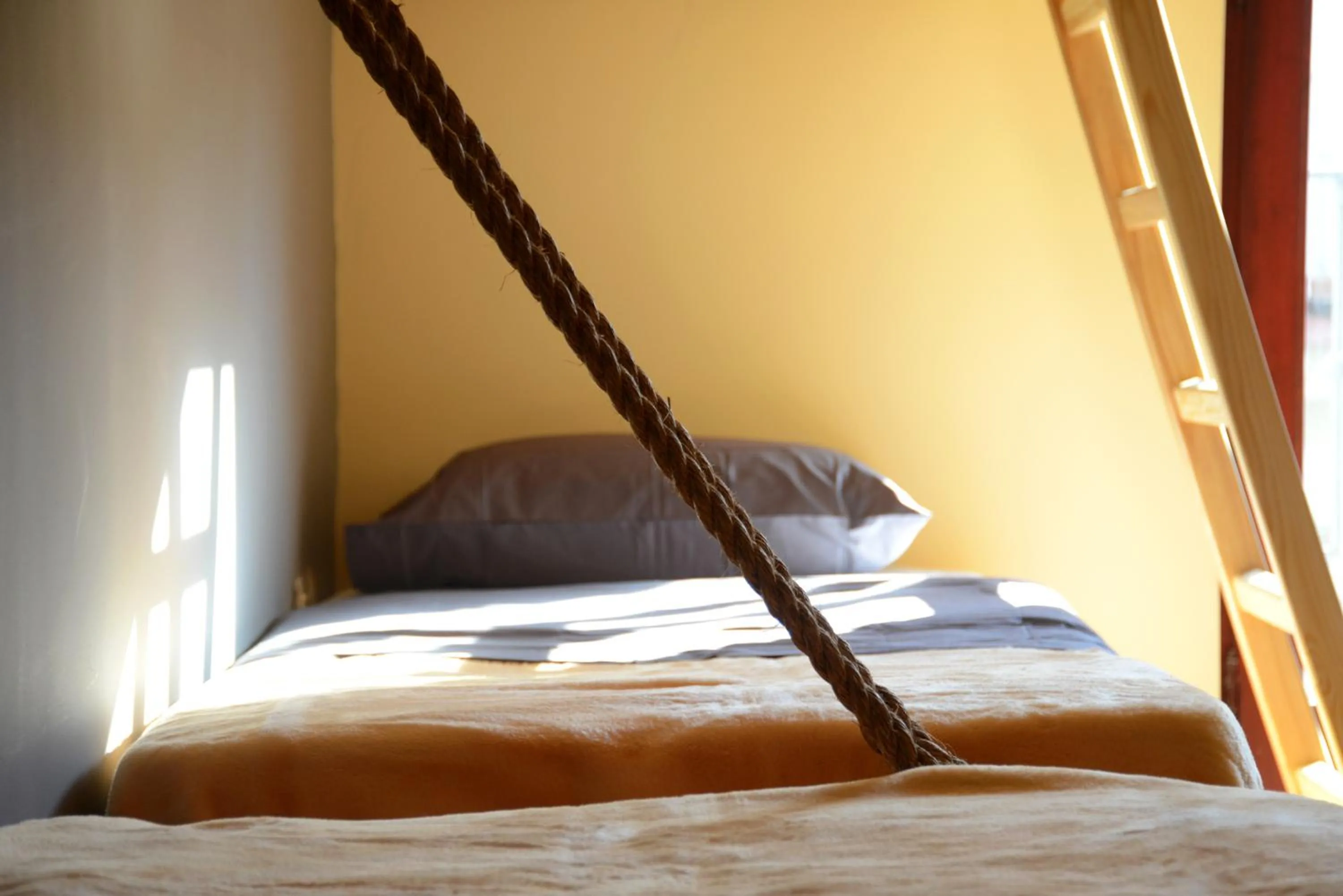 bunk bed, Bed in Crossroads