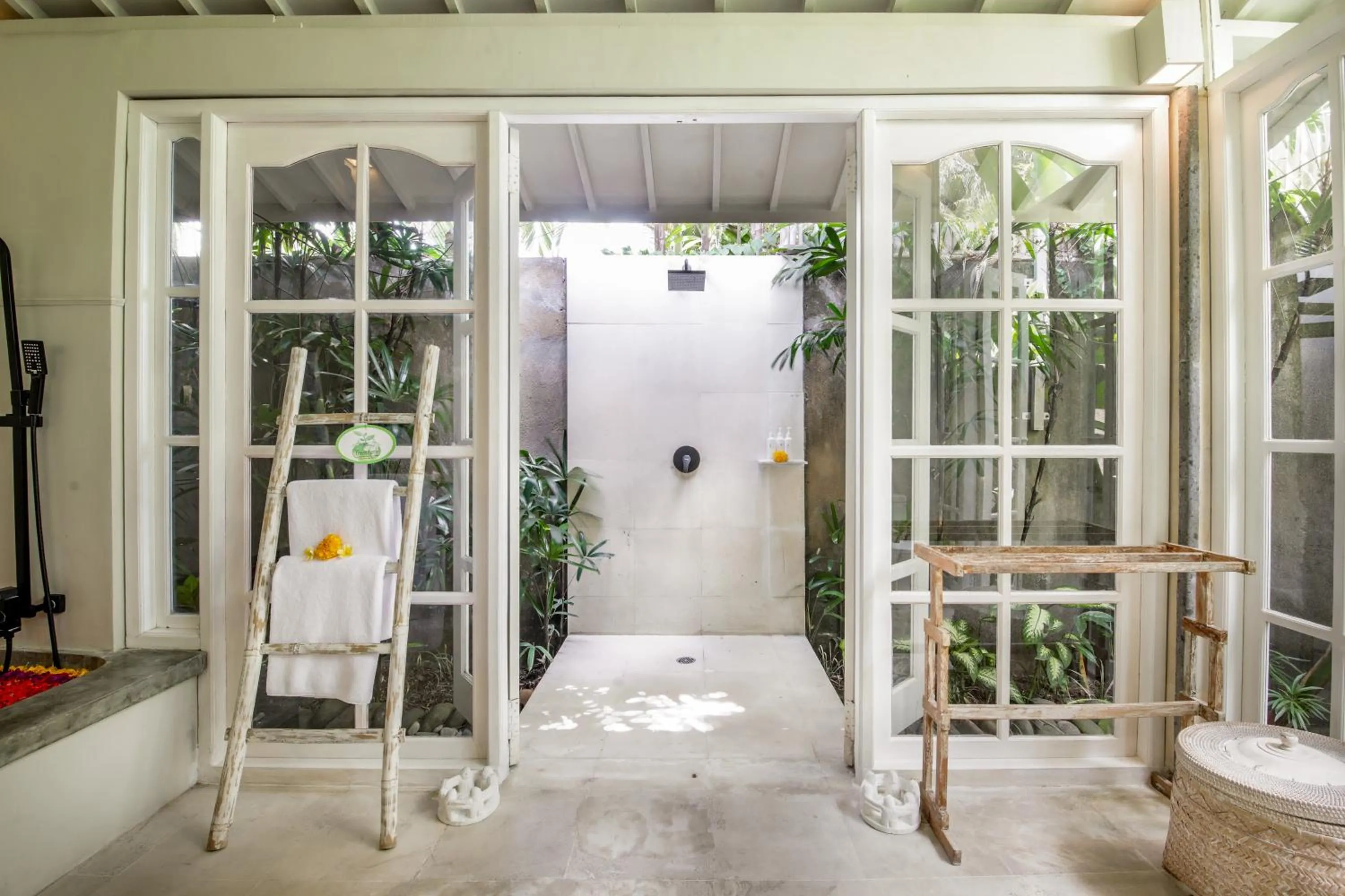 Shower in Villa Lodek Deluxe