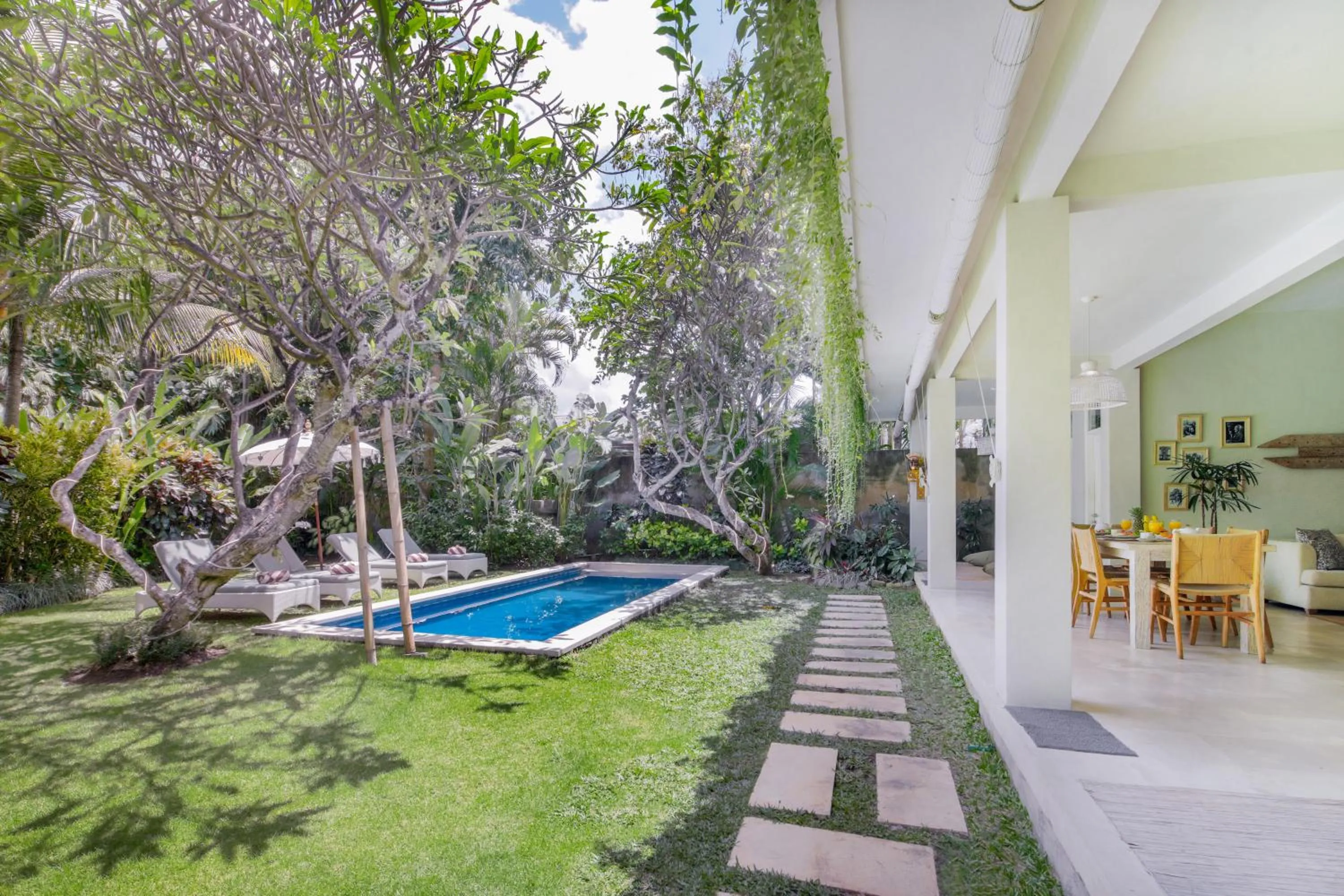 Garden in Villa Lodek Deluxe