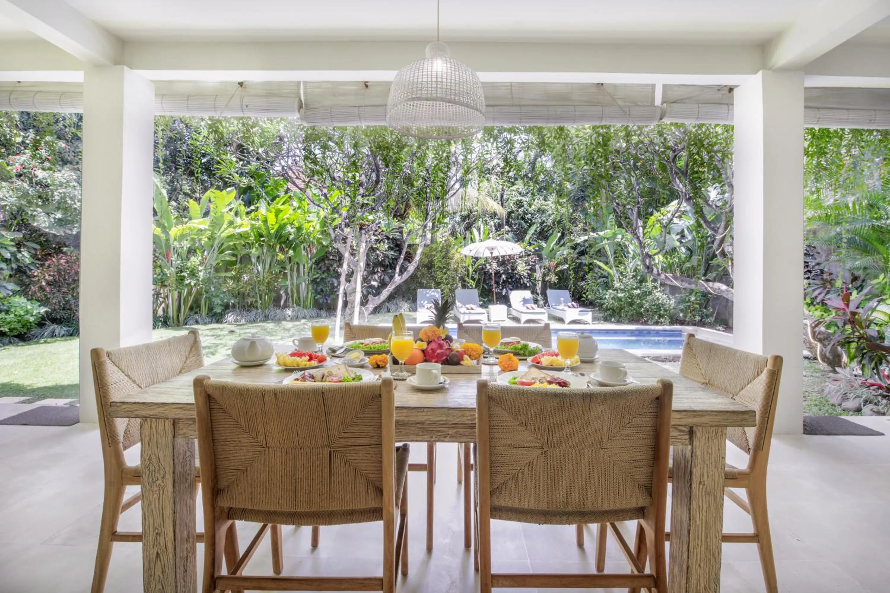 Garden in Villa Lodek Deluxe