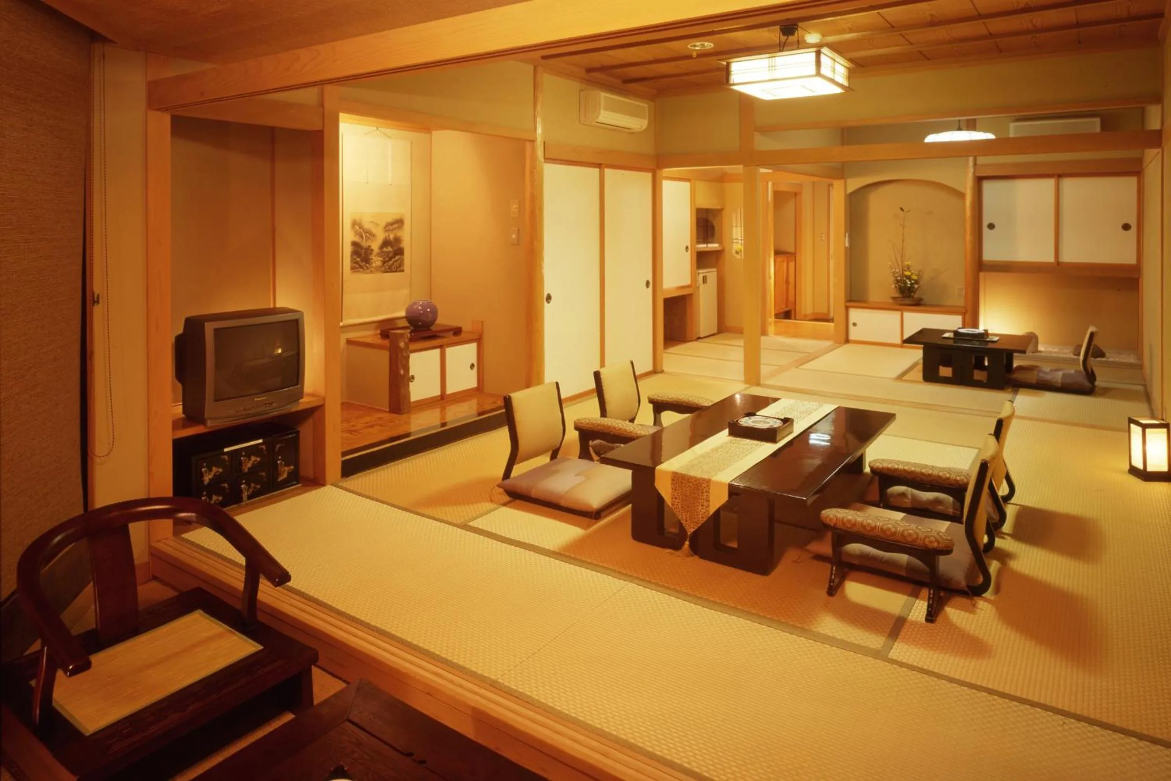 Living room, Bed in UmibenokakureyuSEIRYU海辺のかくれ湯清流