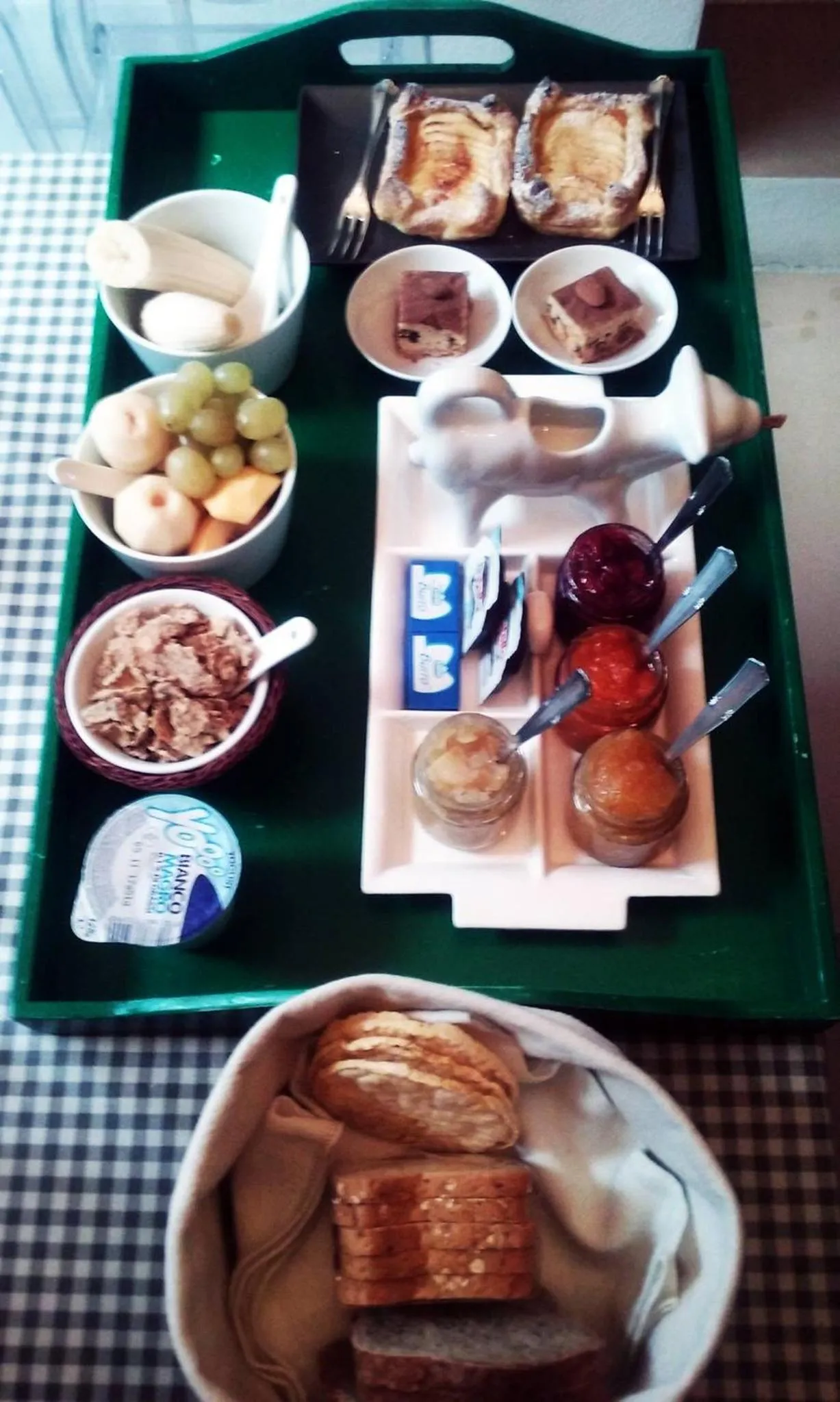 Continental breakfast in Brancadoria B&B
