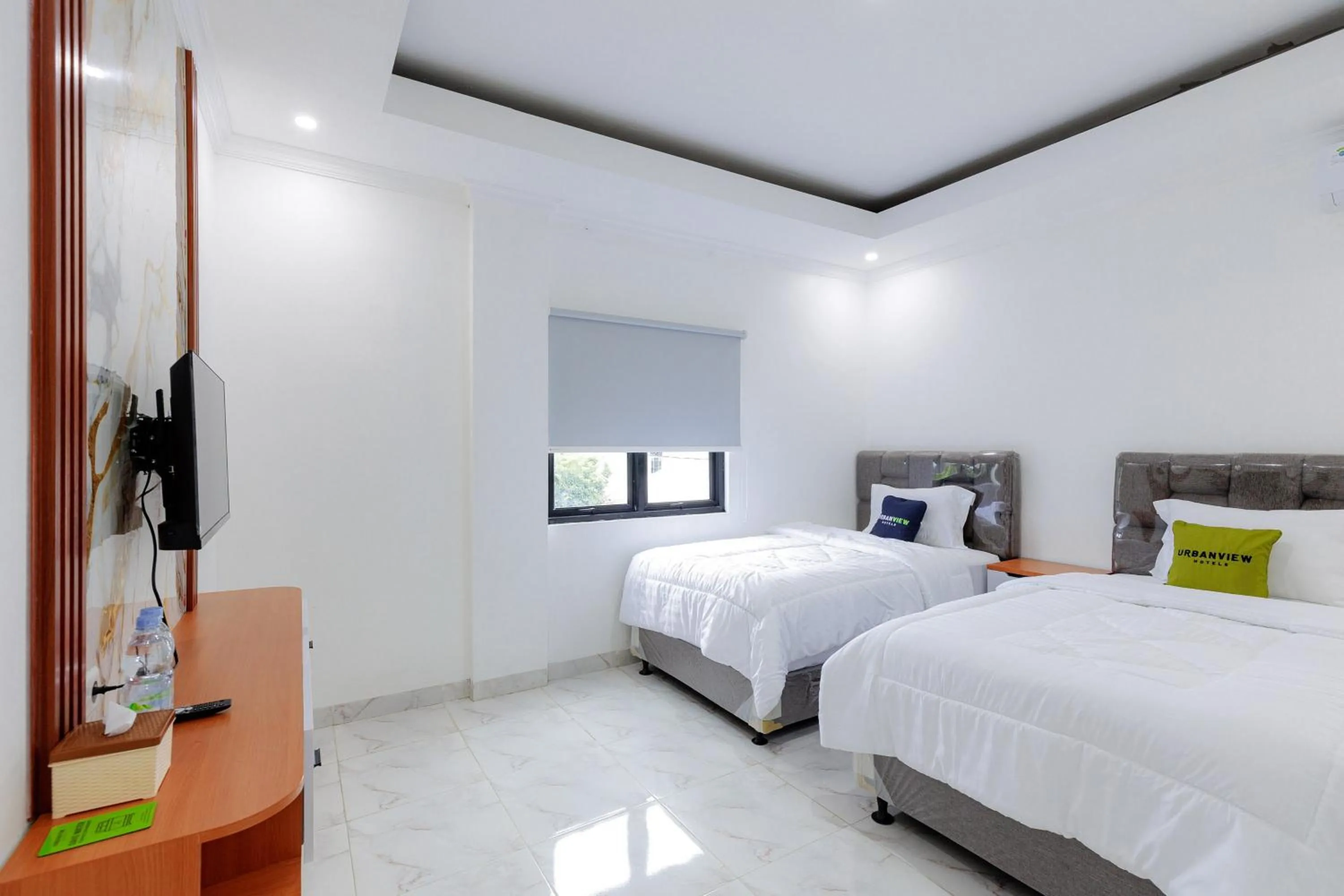 Bedroom, Bed in Urbanview Hotel Amira Syariah Bogor