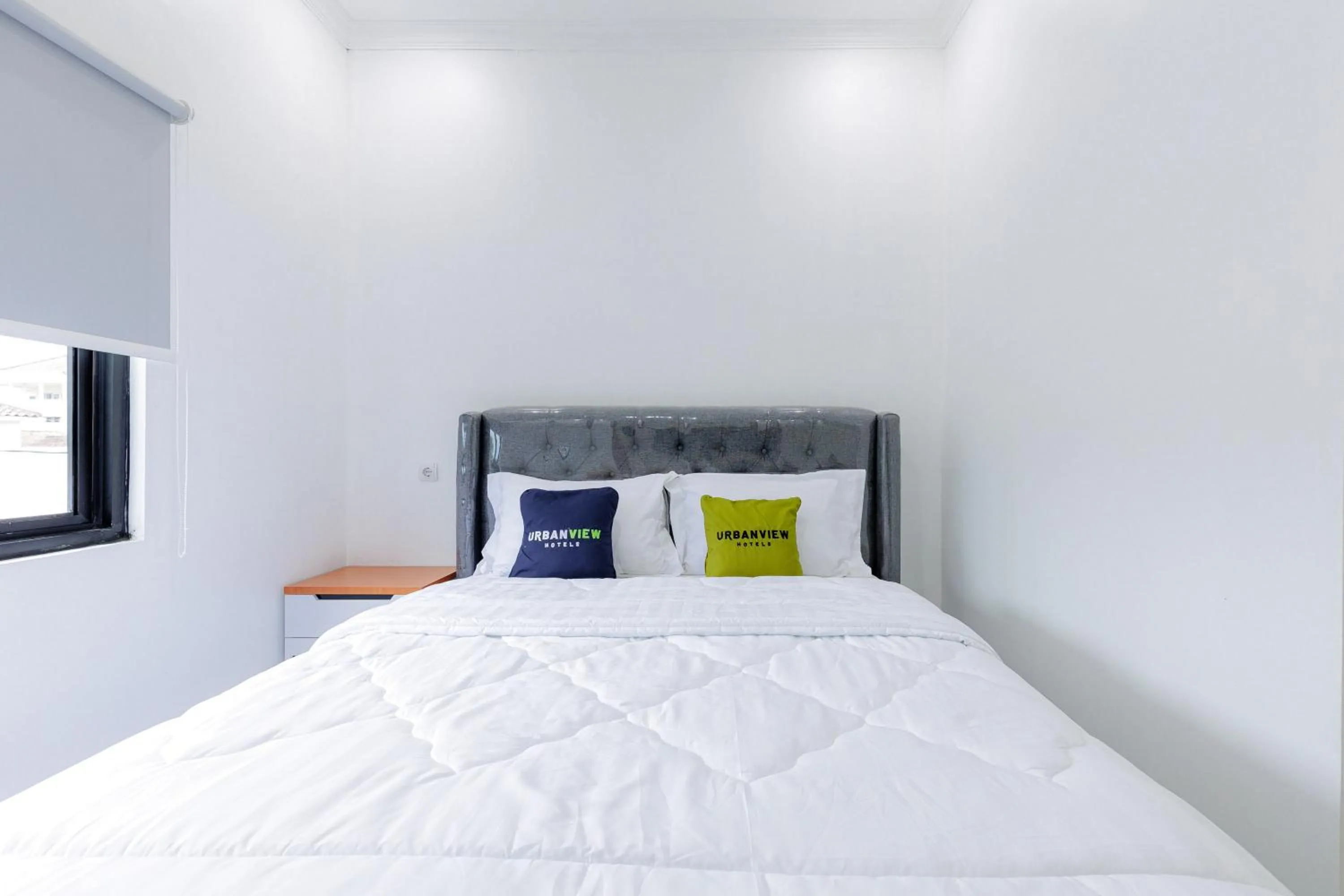 Bedroom, Bed in Urbanview Hotel Amira Syariah Bogor