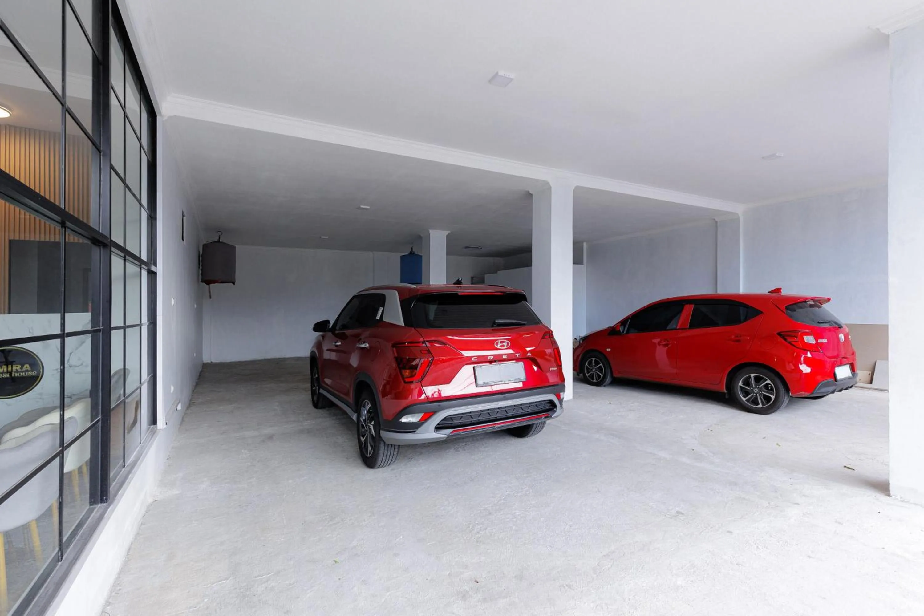 Parking in Urbanview Hotel Amira Syariah Bogor