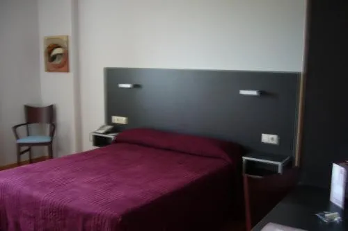 Photo of the whole room, Bed in Hotel Alfinden