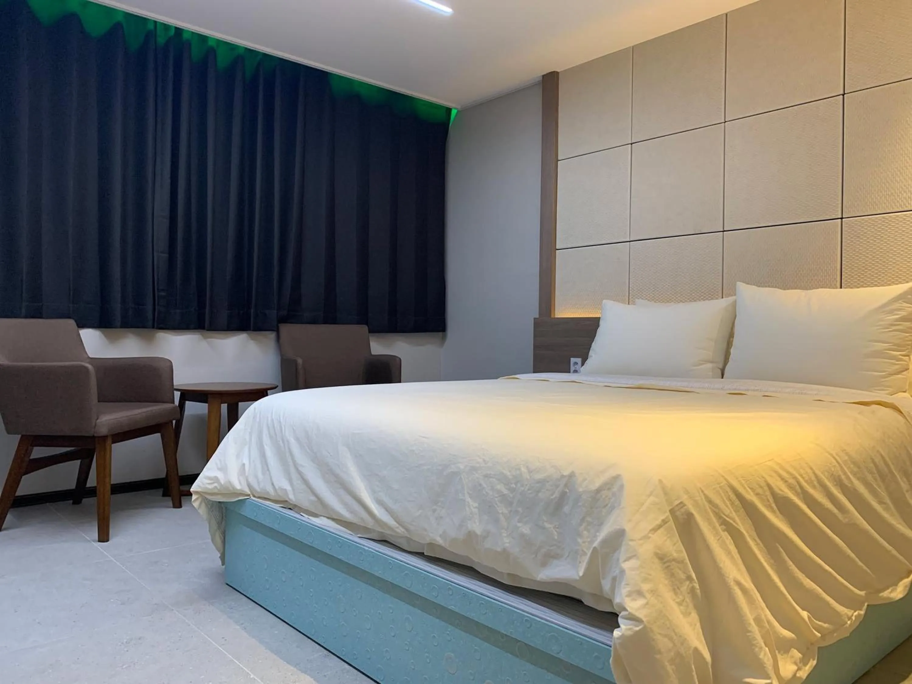 Bed in Hotel Kaya Puerto Galera