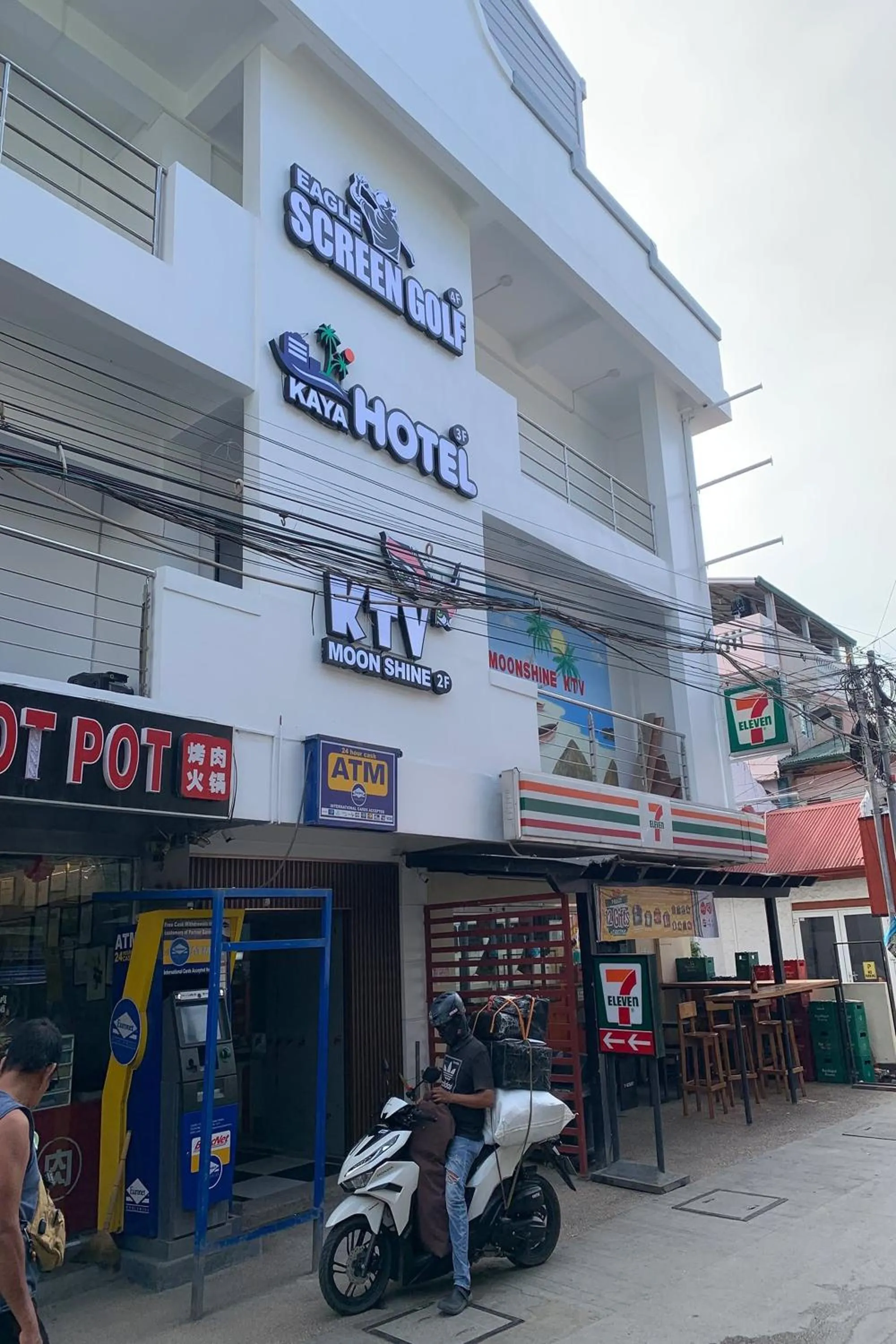 Property building in Hotel Kaya Puerto Galera