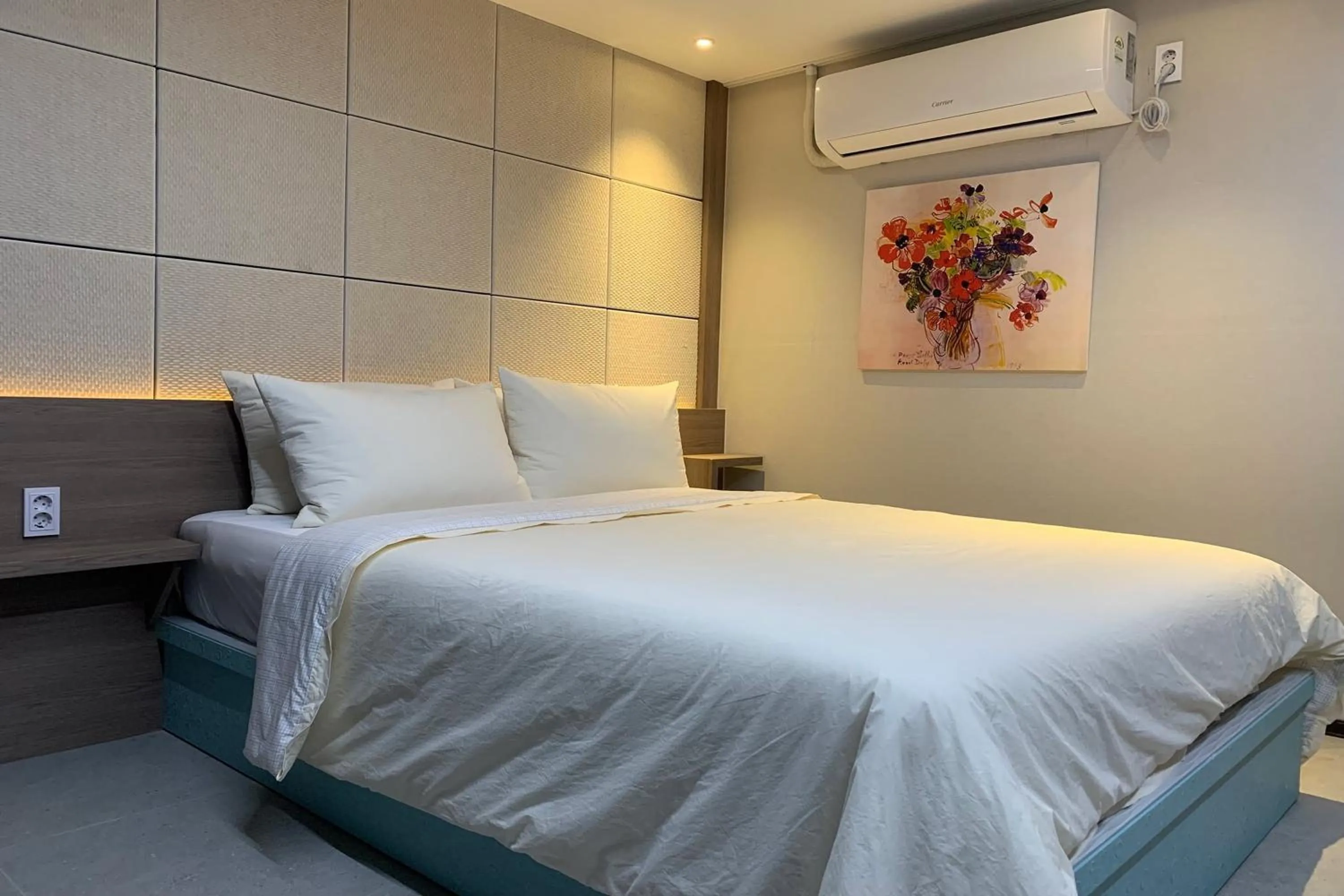 Bedroom, Bed in Hotel Kaya Puerto Galera