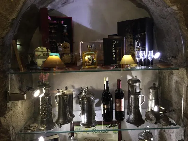 Decorative detail in Agriturismo Monte Due Torri