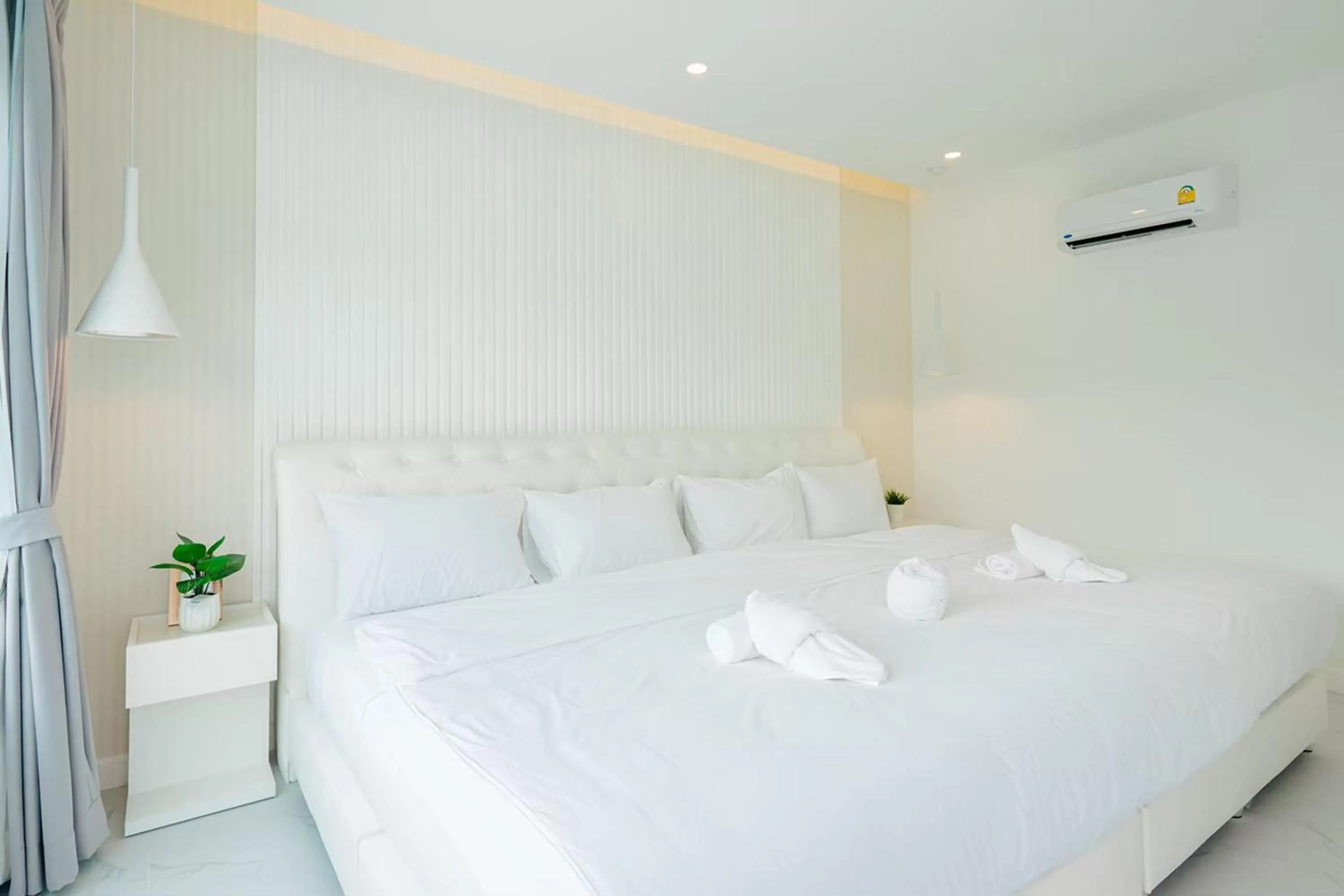 Bed in The Modern Pool Villa Hua Hin