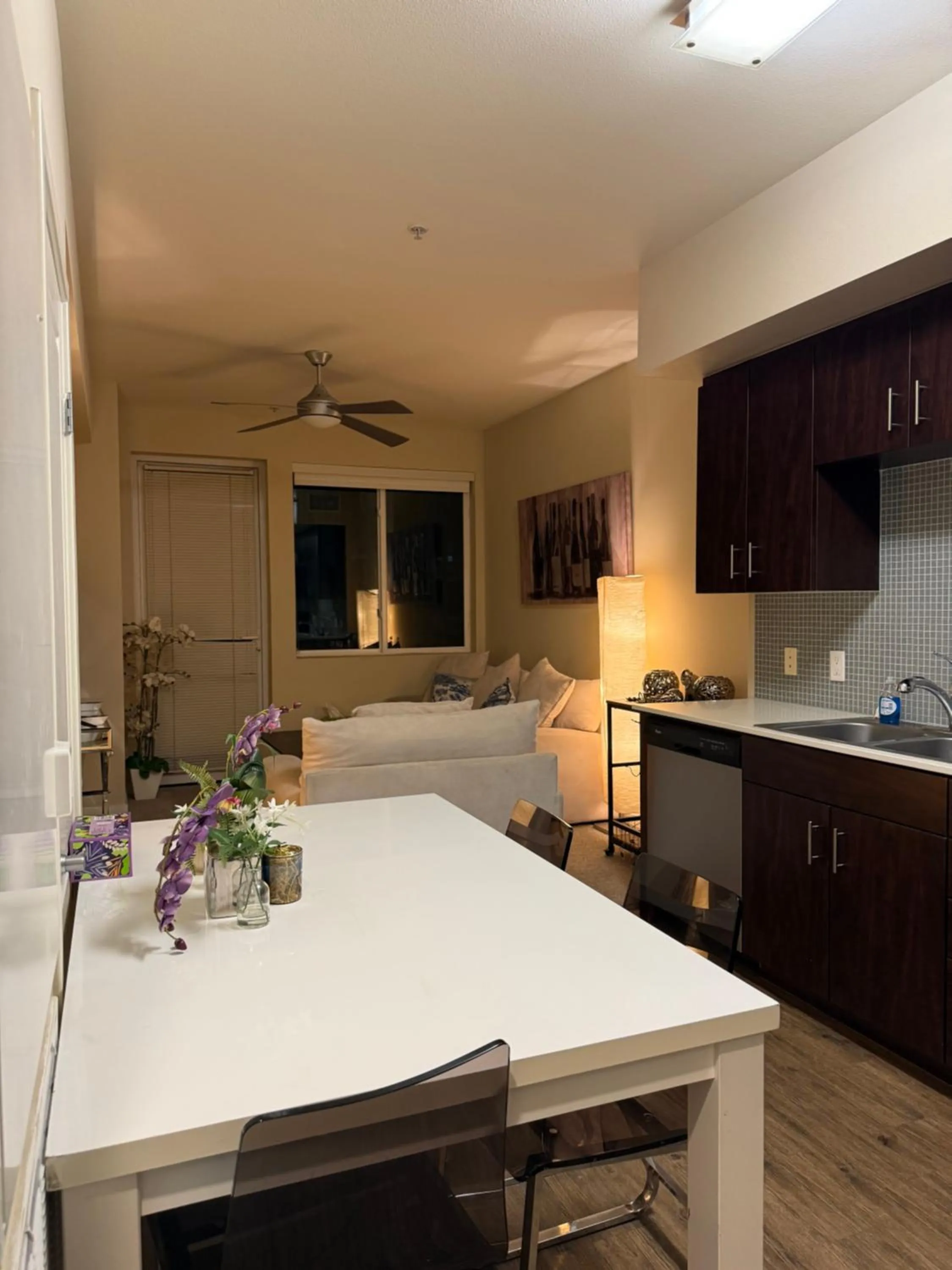 Wilshire La Brea Apartments