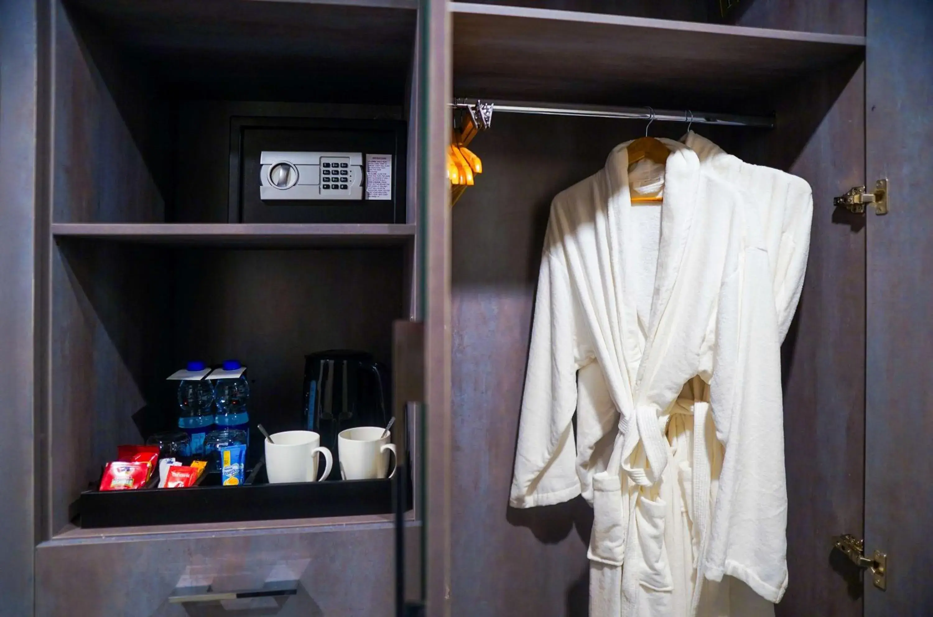 Standard King Room - Non-Smoking in Best Western Hotel Rawalpindi Central Standard King Room - Non-Smoking in Best Western Hotel Rawalpindi Central