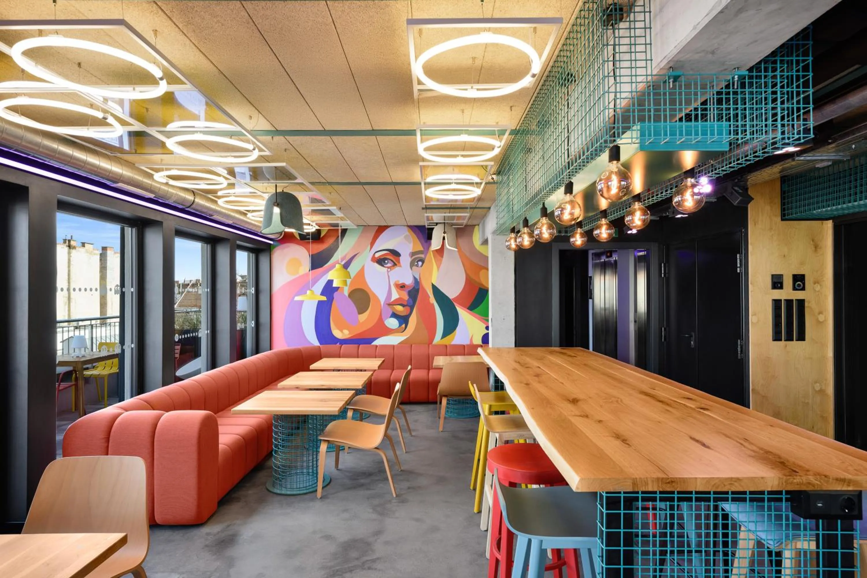 Restaurant/places to eat in JO&JOE Budapest