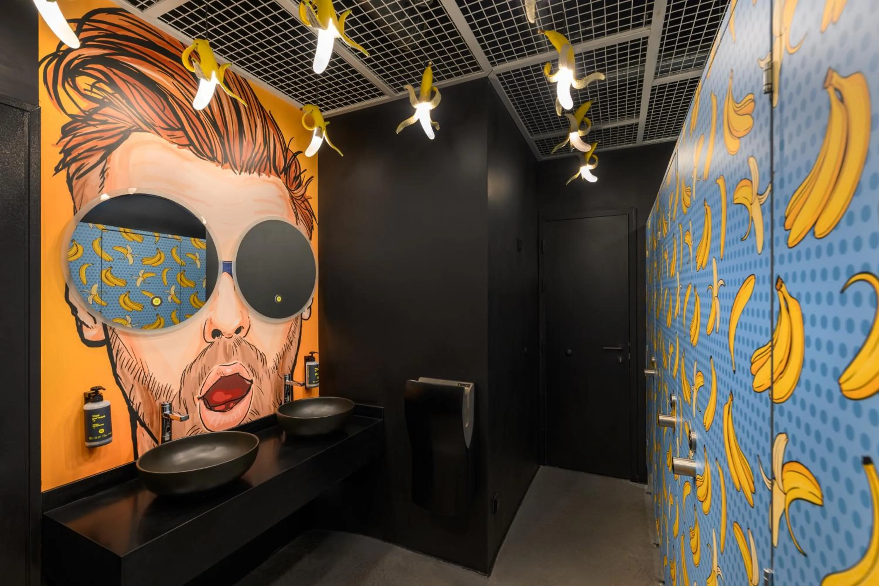 Toilet in JO&JOE Budapest