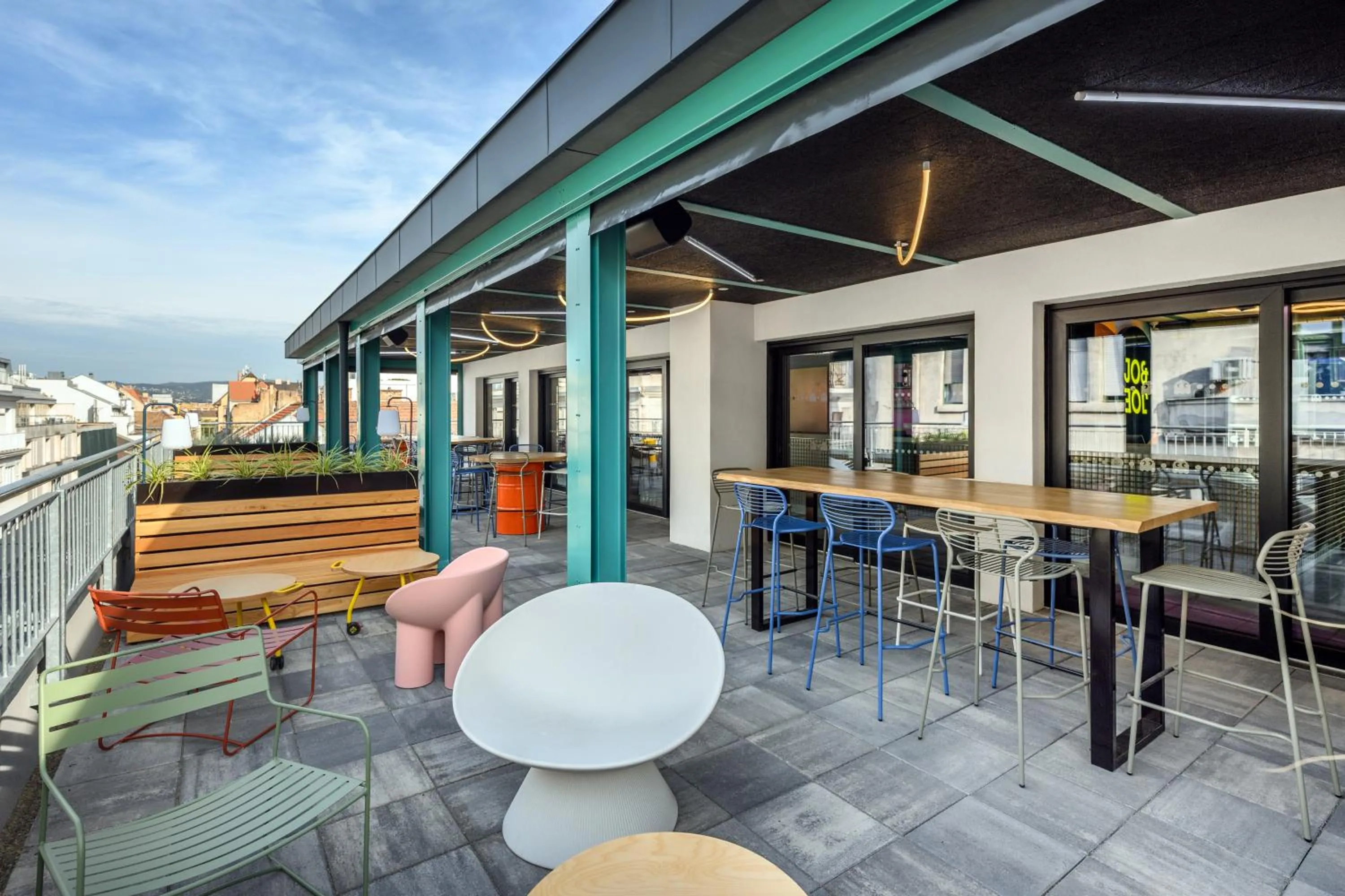 Patio in JO&JOE Budapest